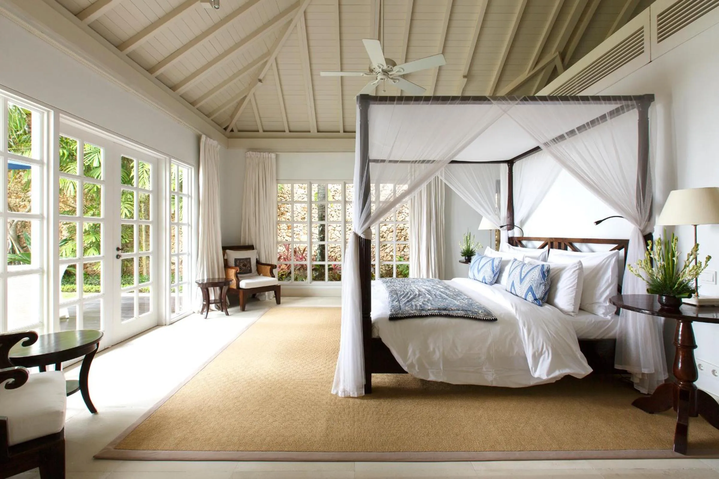 Bed in The Ungasan Clifftop Resort