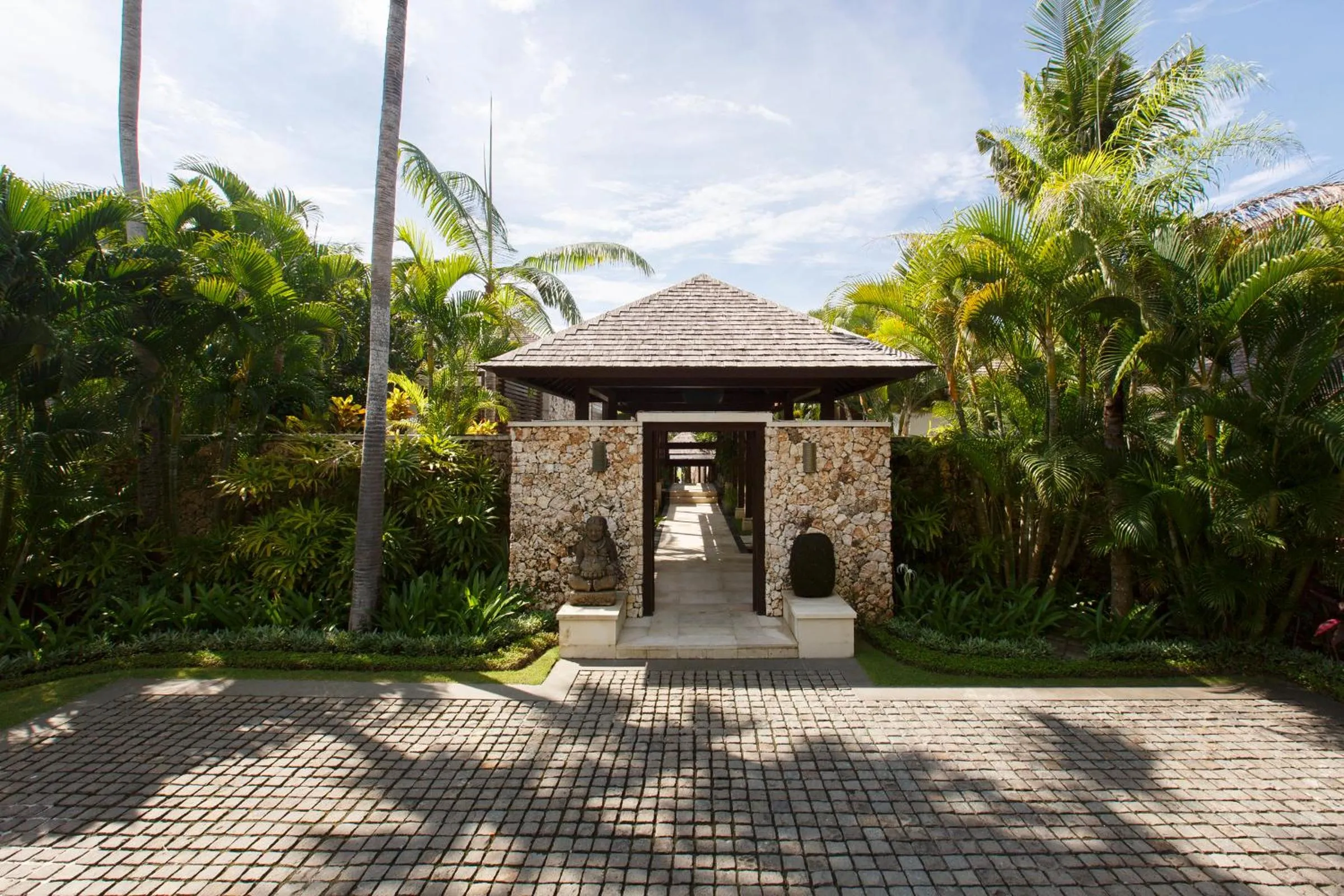 Facade/entrance in The Ungasan Clifftop Resort