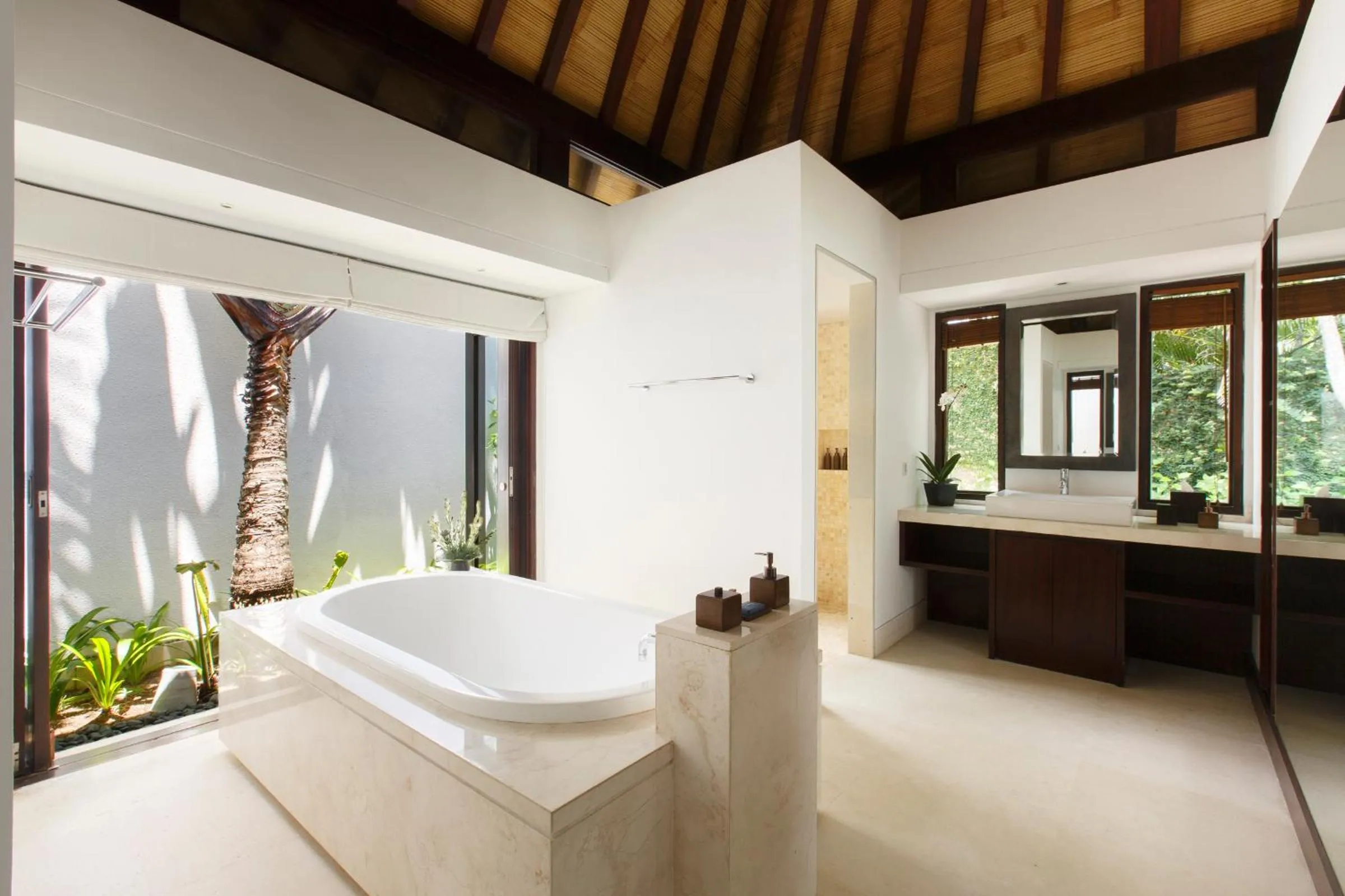 Bathroom in The Ungasan Clifftop Resort