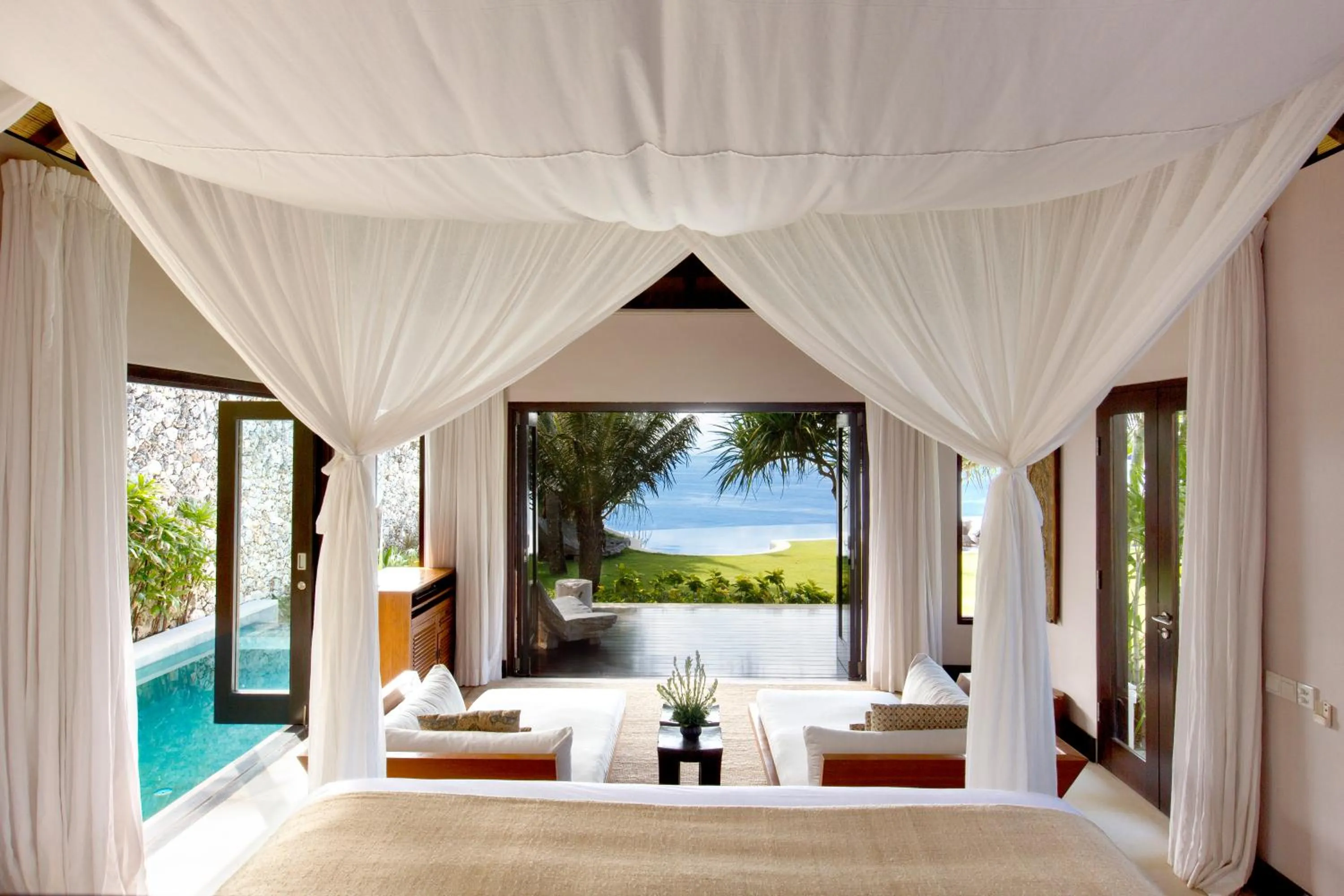 Bedroom, Bed in The Ungasan Clifftop Resort