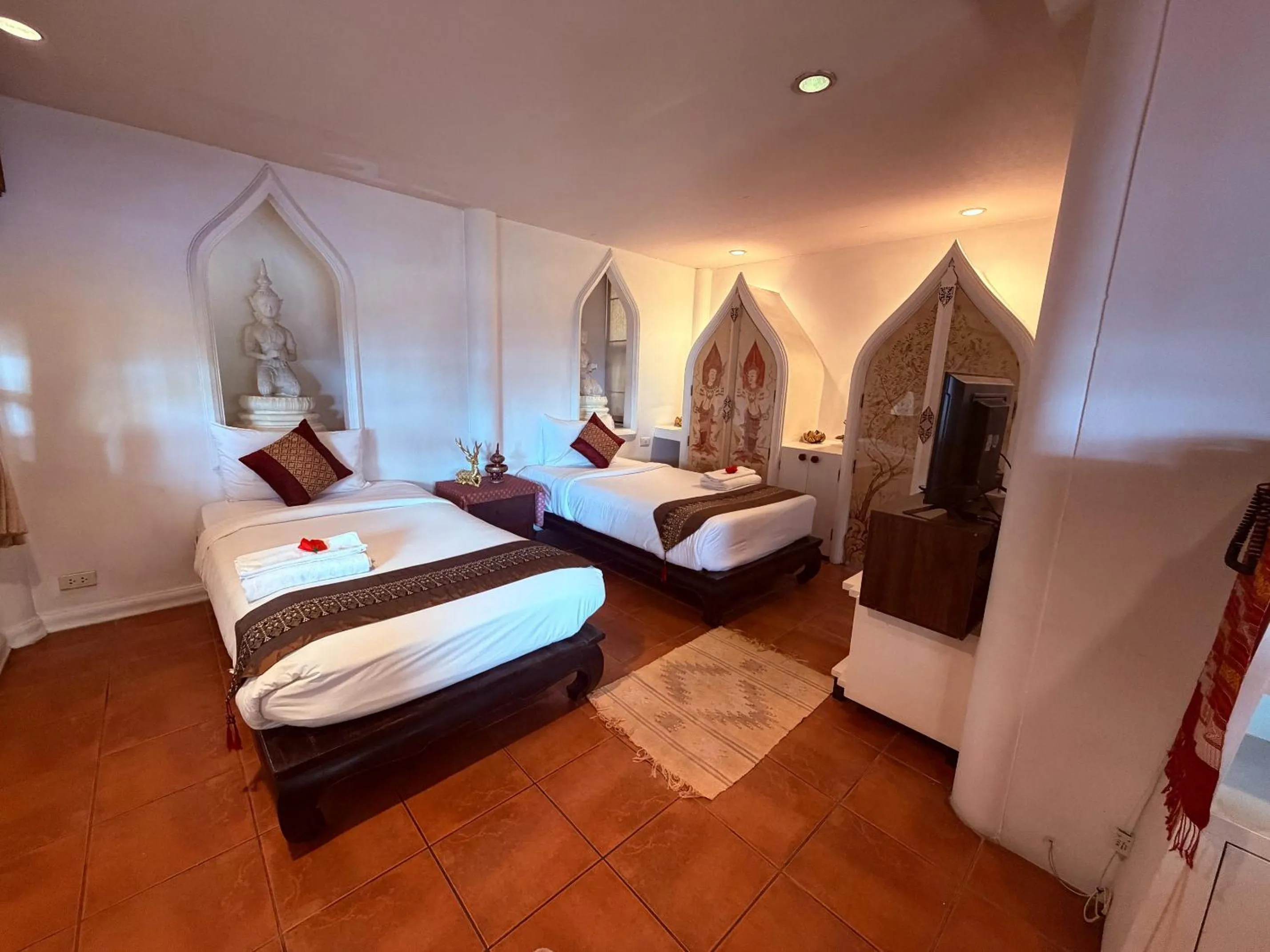 Ayutthaya Garden River Home