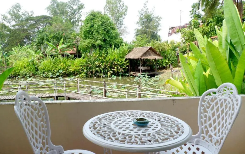 Ayutthaya Garden River Home