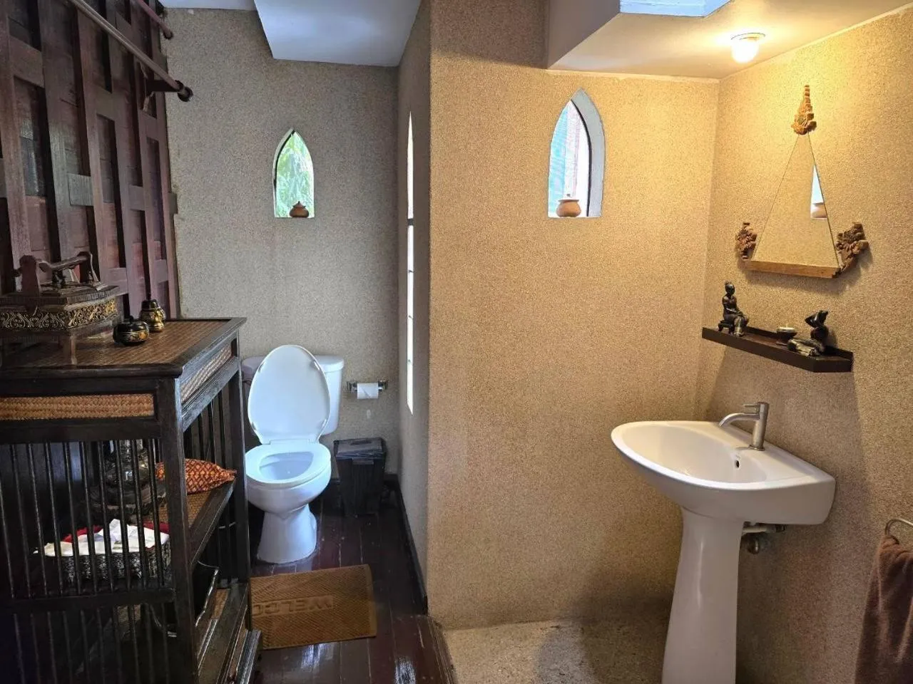 Ayutthaya Garden River Home