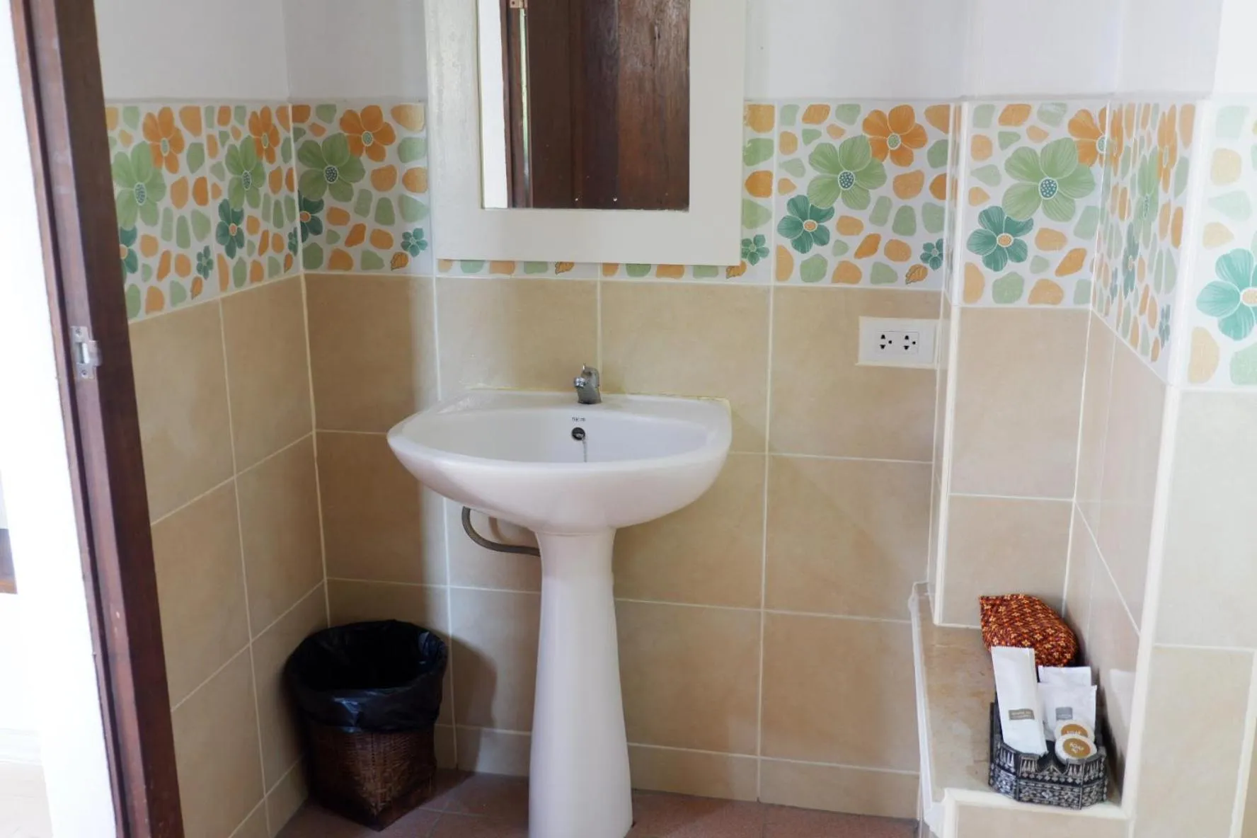 Ayutthaya Garden River Home