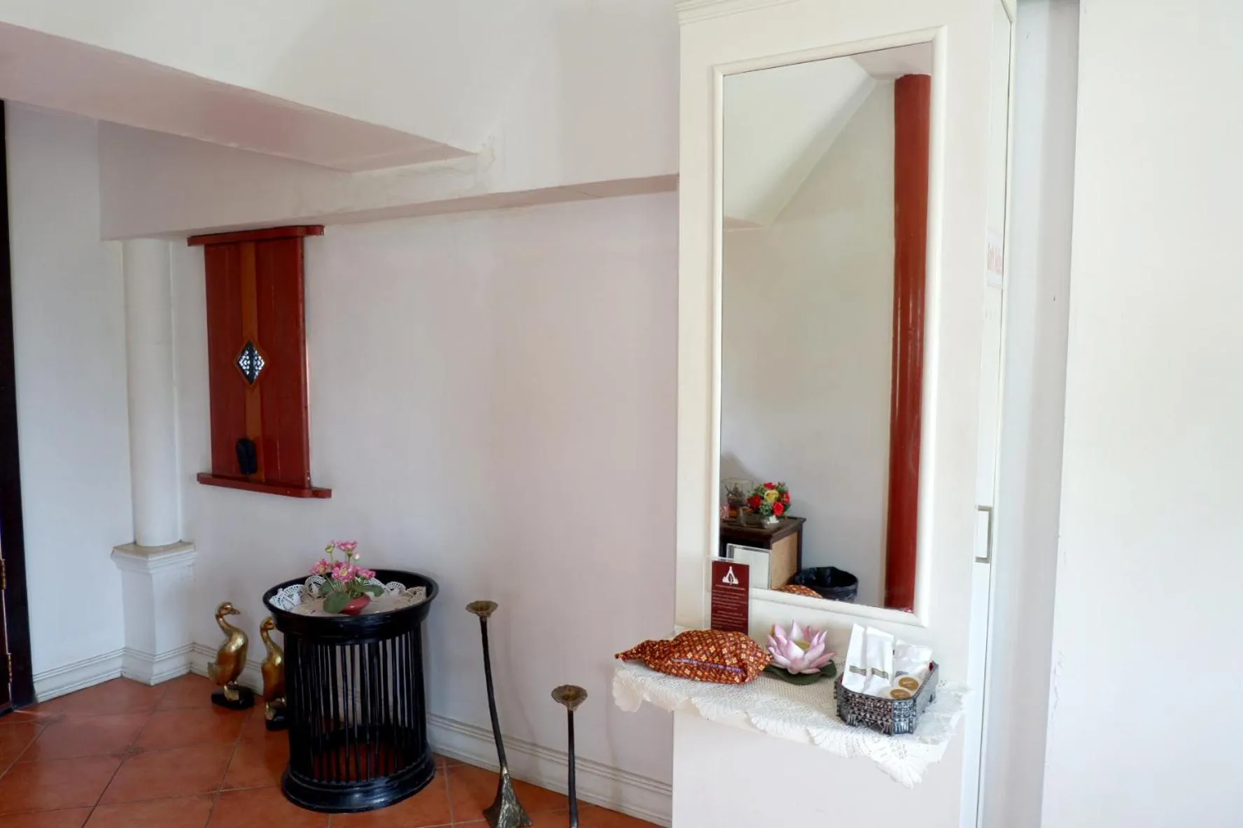 Ayutthaya Garden River Home