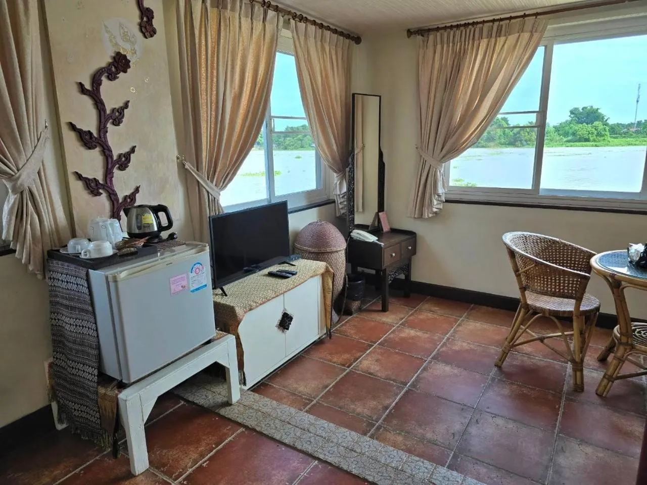 Ayutthaya Garden River Home