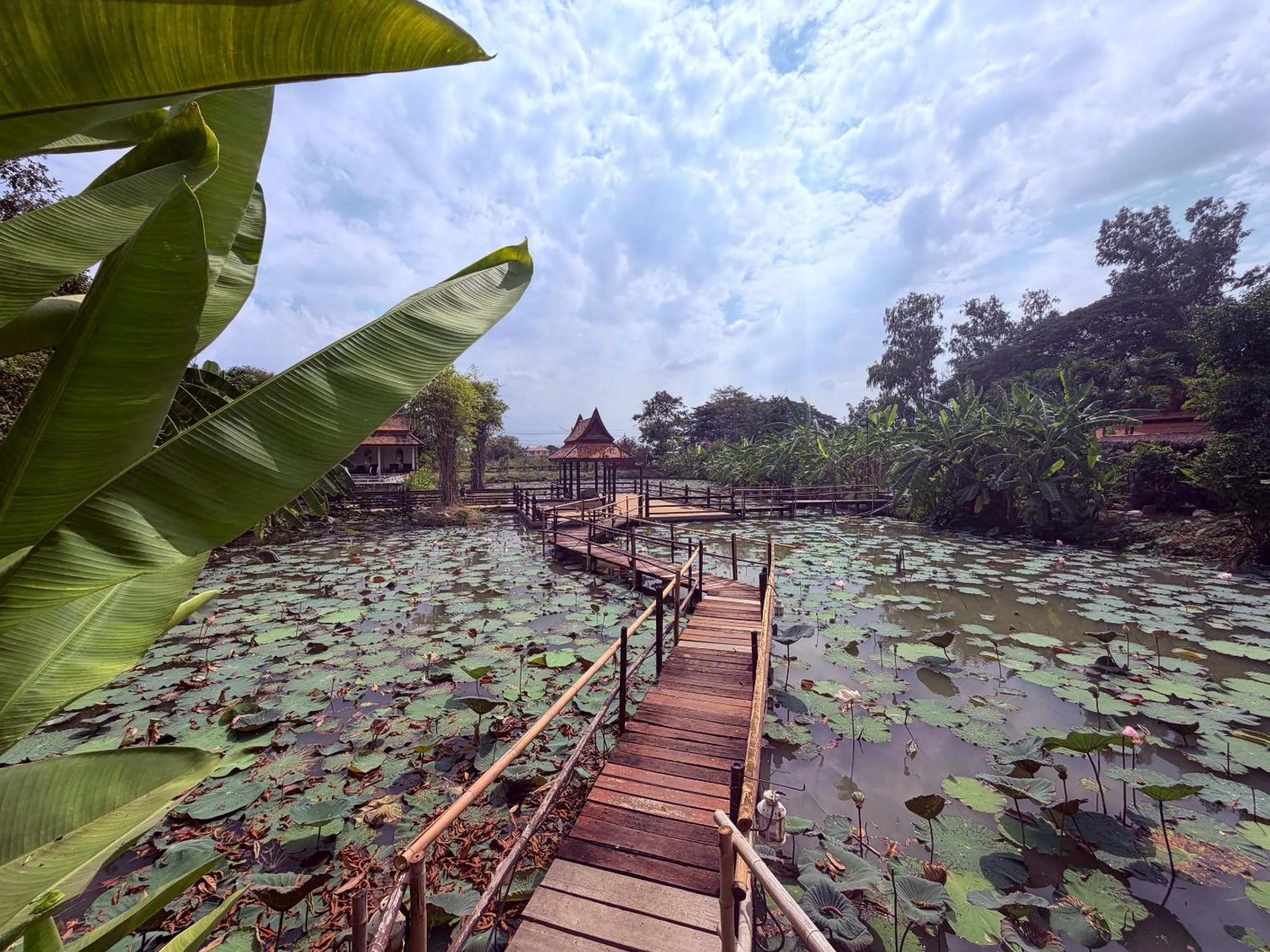 Ayutthaya Garden River Home