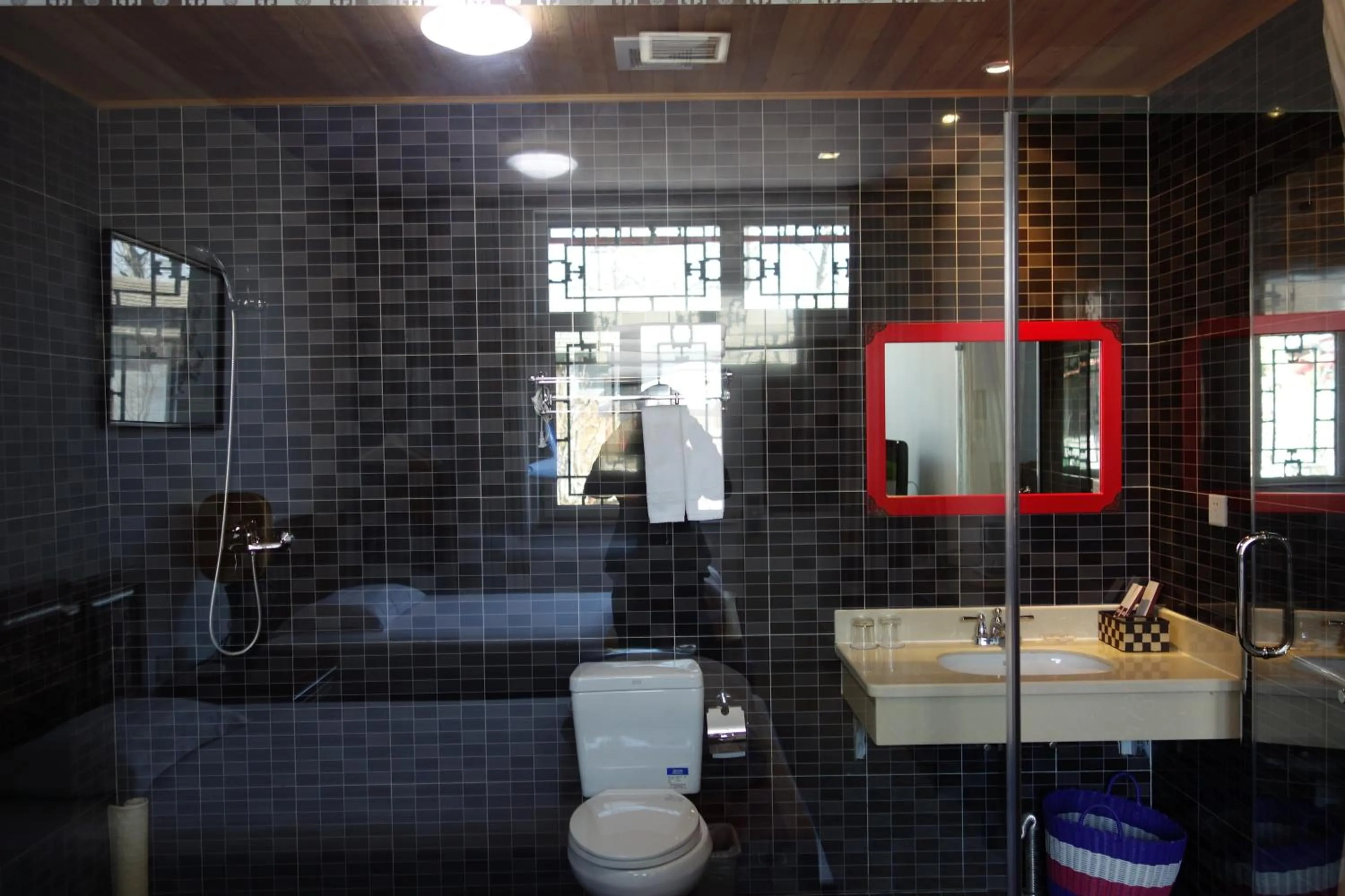 Bathroom in Ming Courtyard