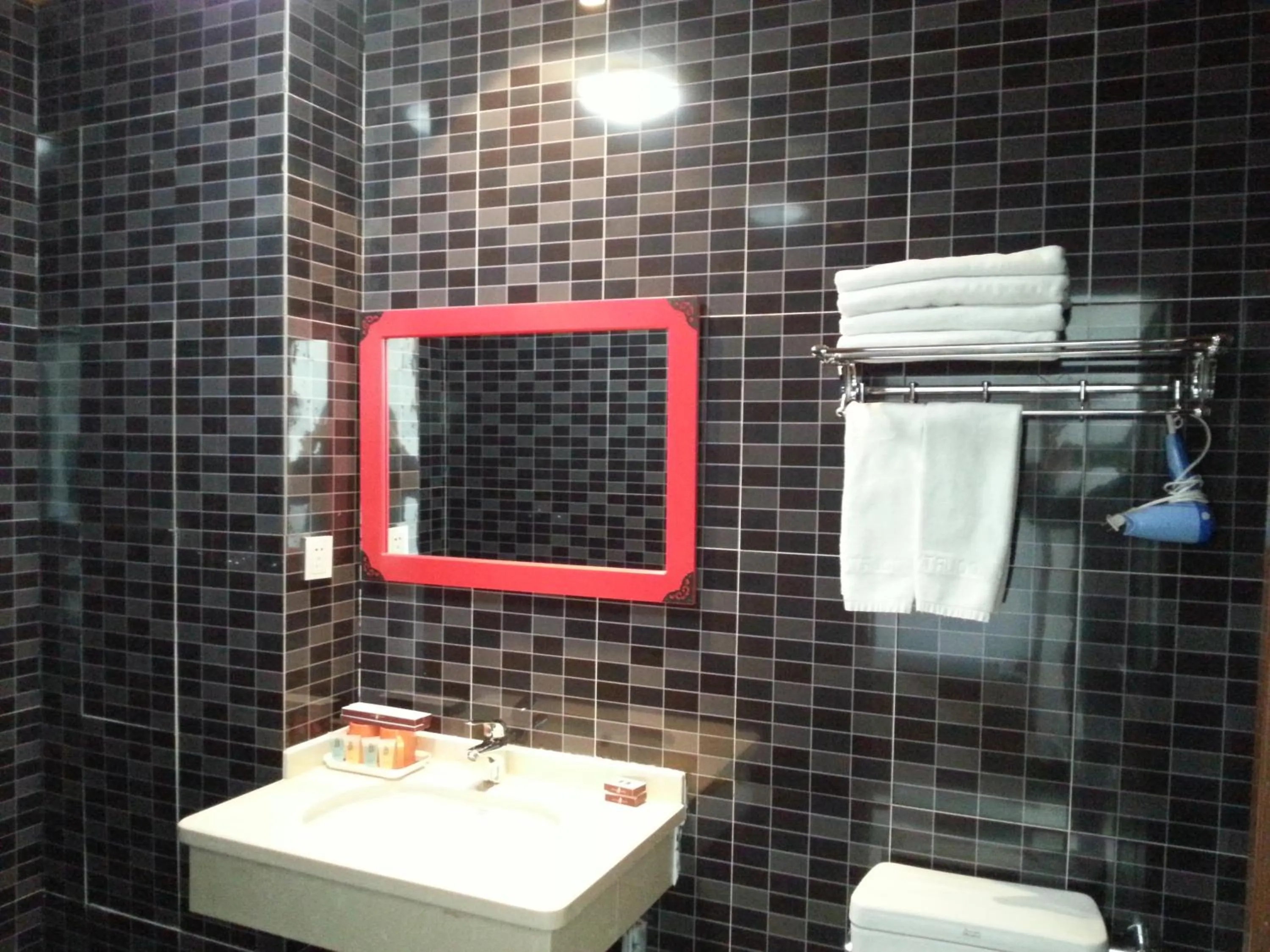 Bathroom in Ming Courtyard