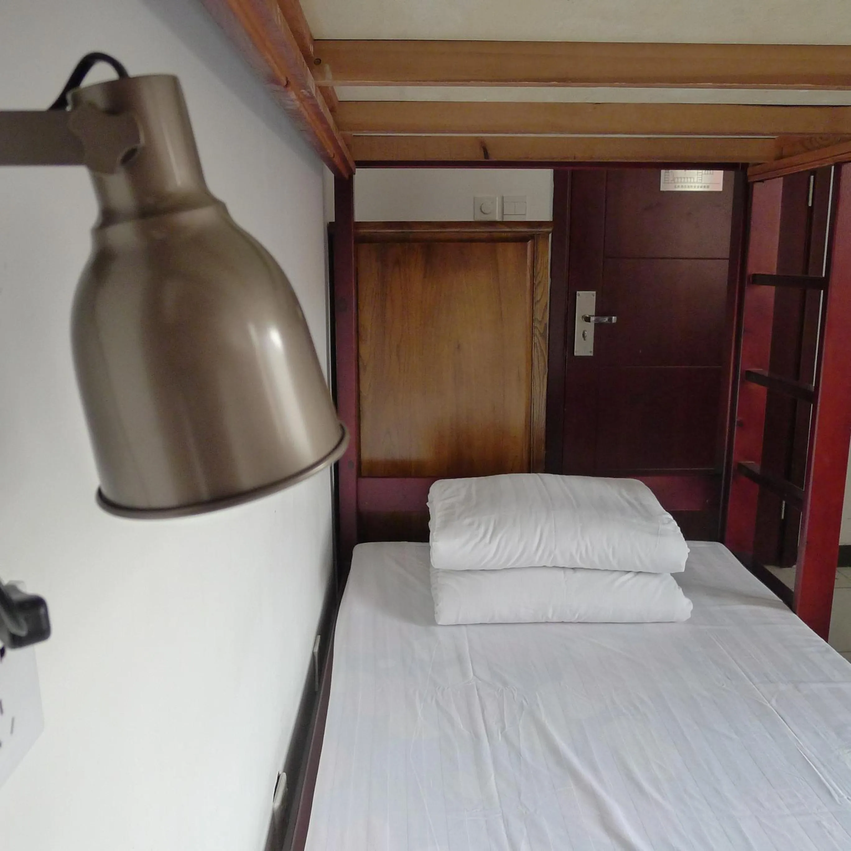 bunk bed in Ming Courtyard