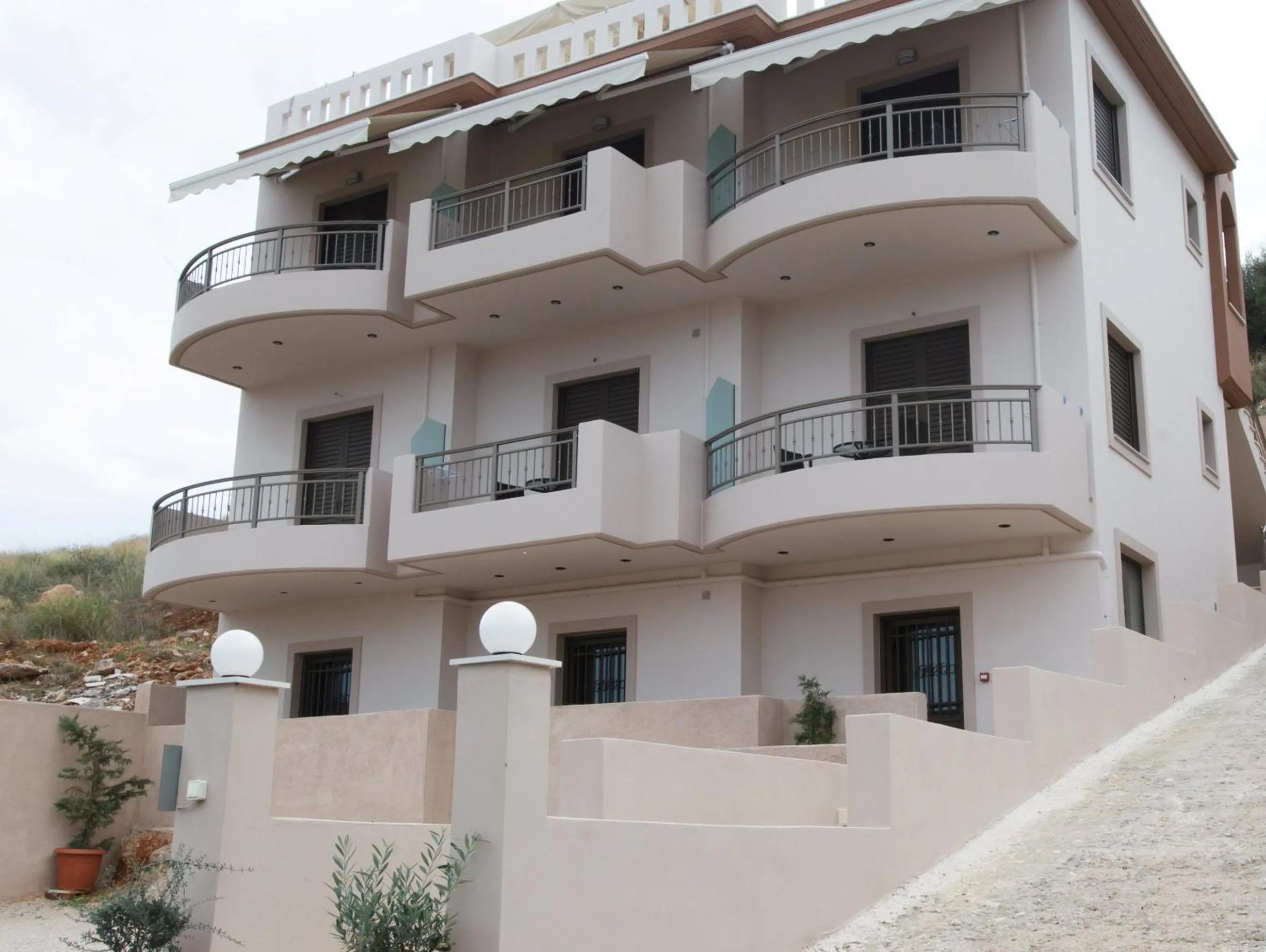 Facade/entrance in Aenaon Rooms