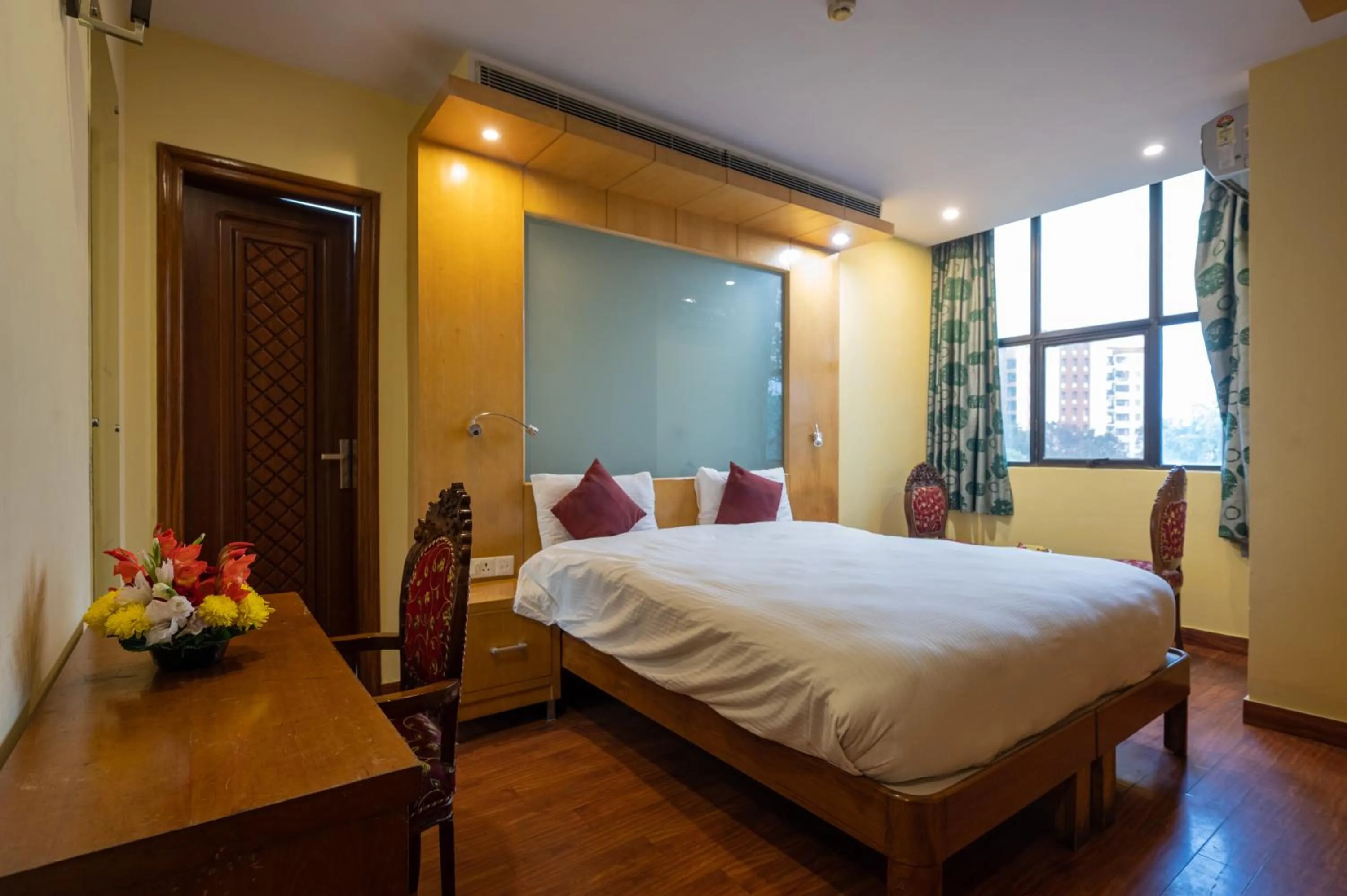 Hotel Emarald, New Delhi