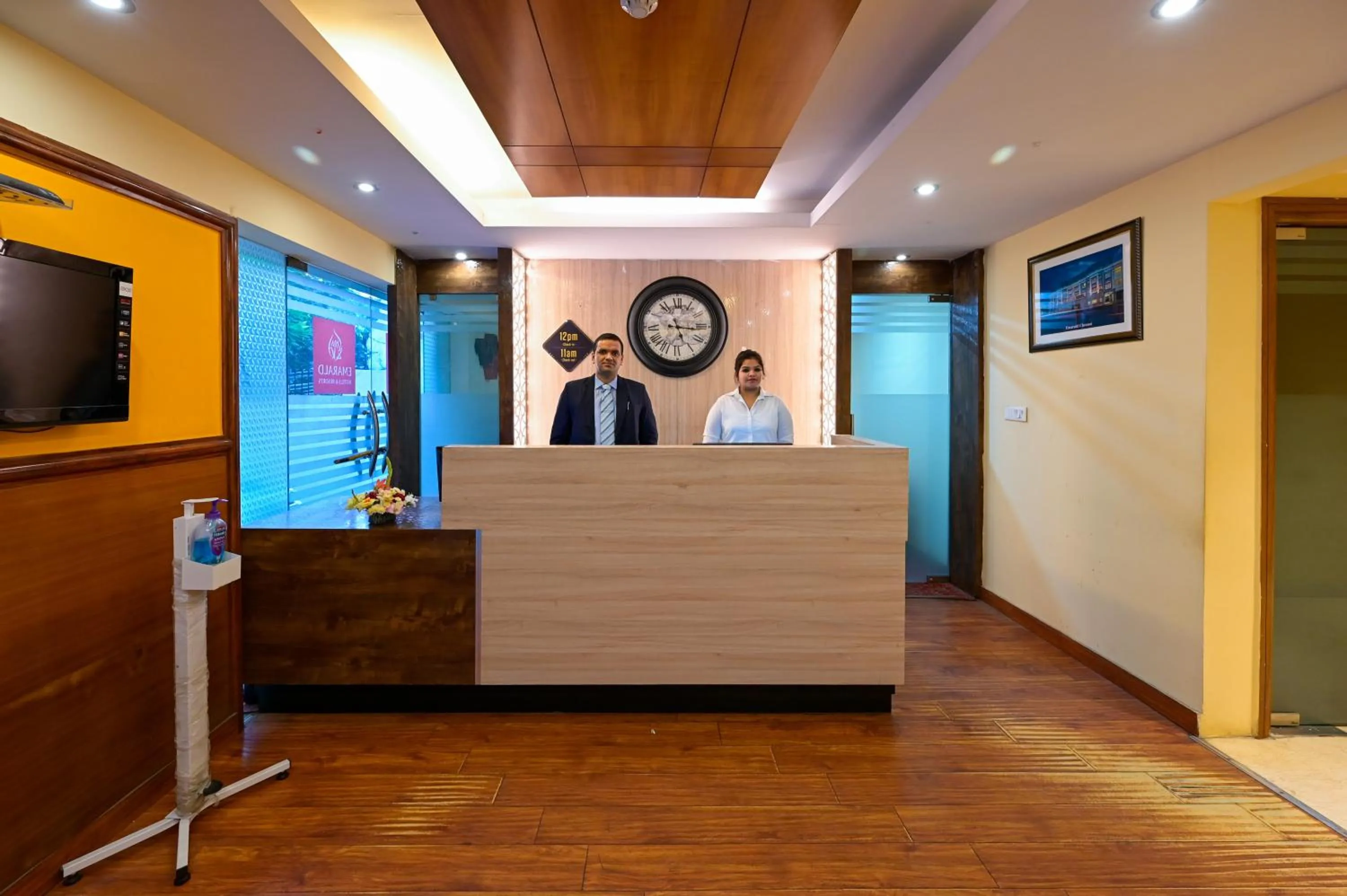 Lobby/Reception in Hotel Emarald, New Delhi