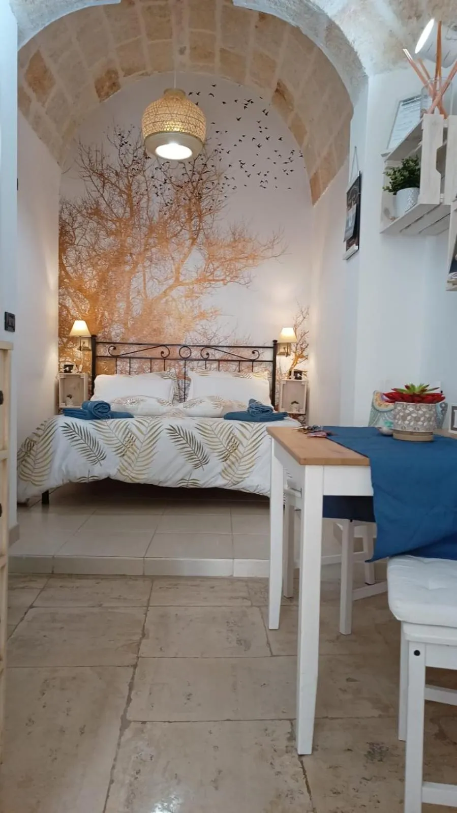 Photo of the whole room, Bed in Respiro del mare