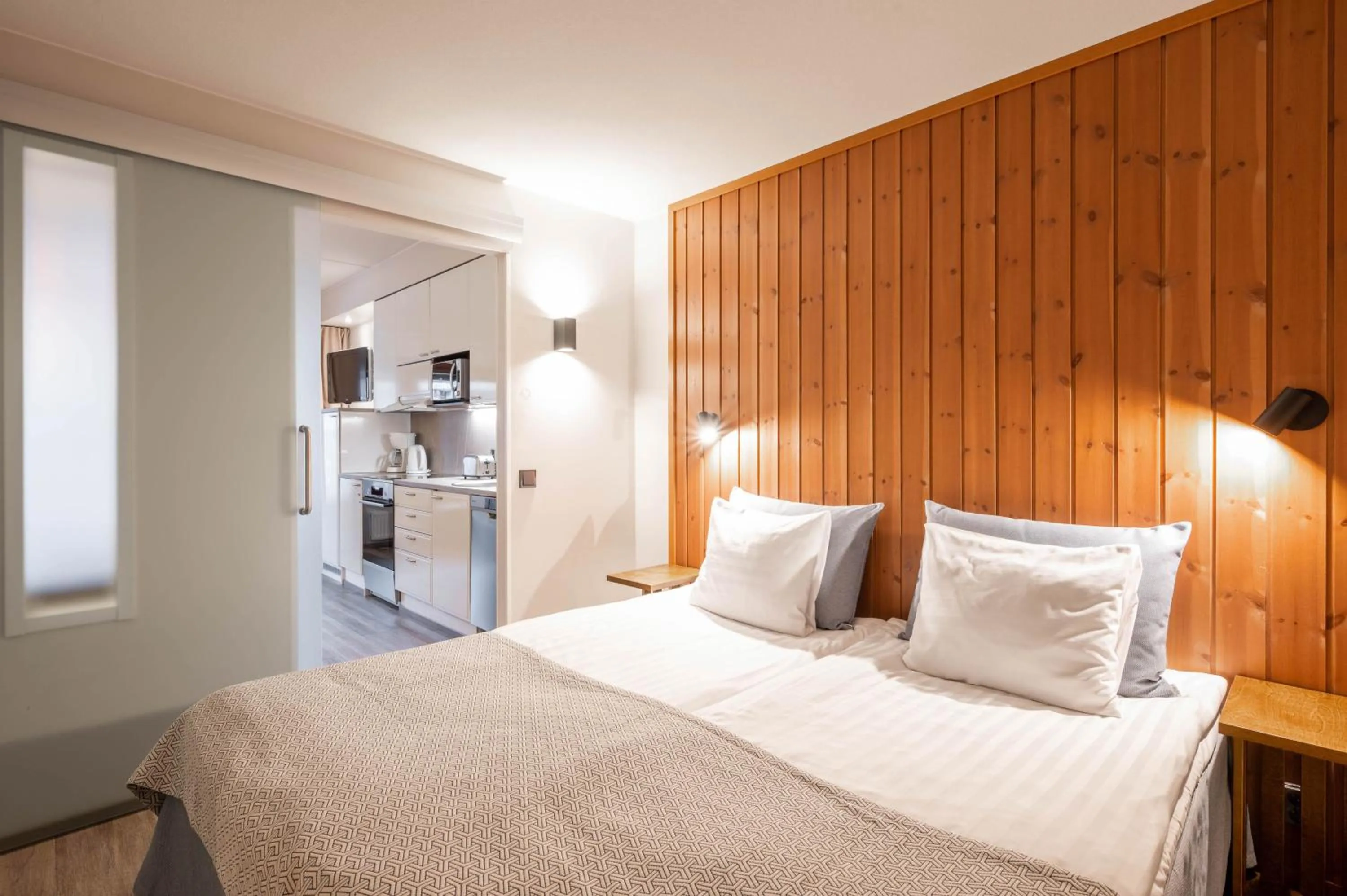 Decorative detail, Bed in Ski-Inn RukaVillage