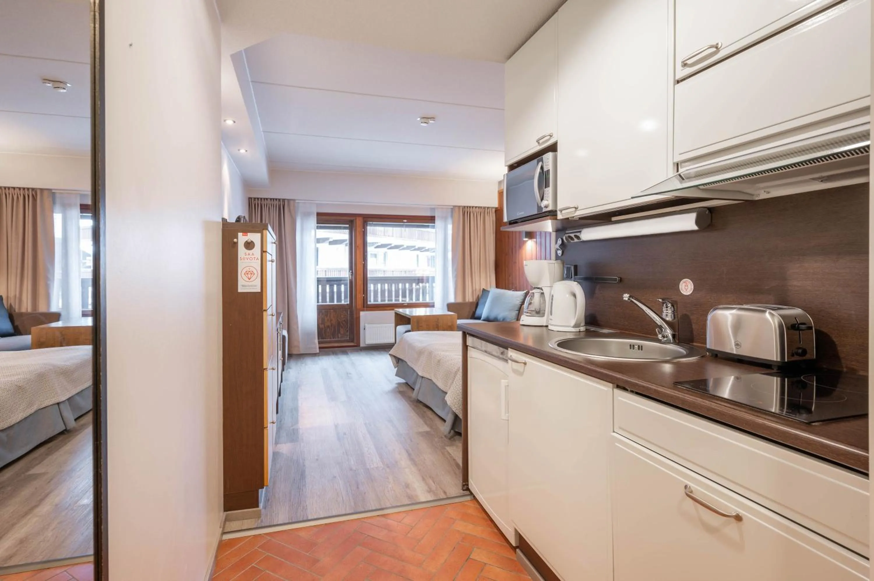 Decorative detail in Ski-Inn RukaVillage