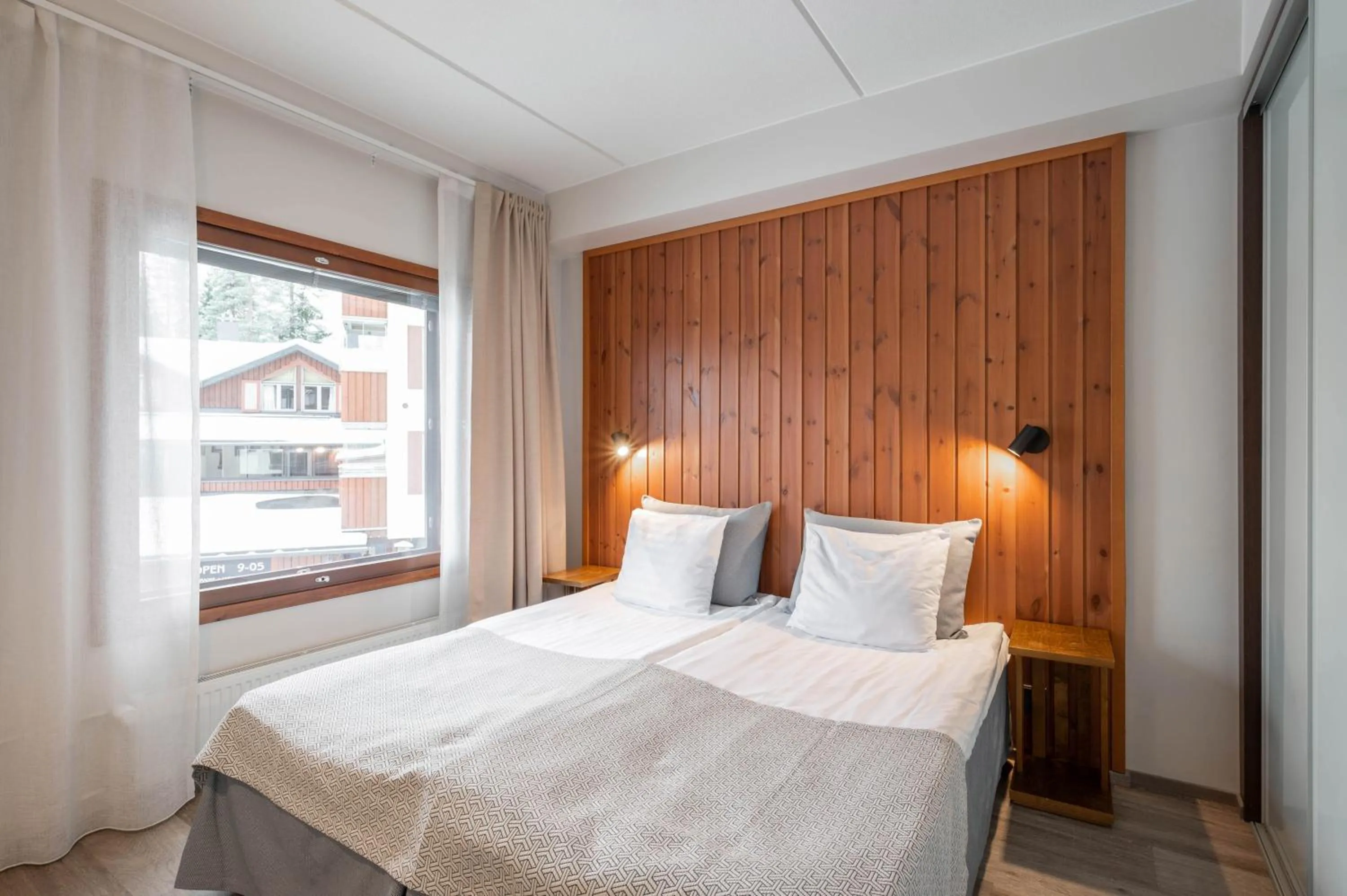 Decorative detail, Bed in Ski-Inn RukaVillage