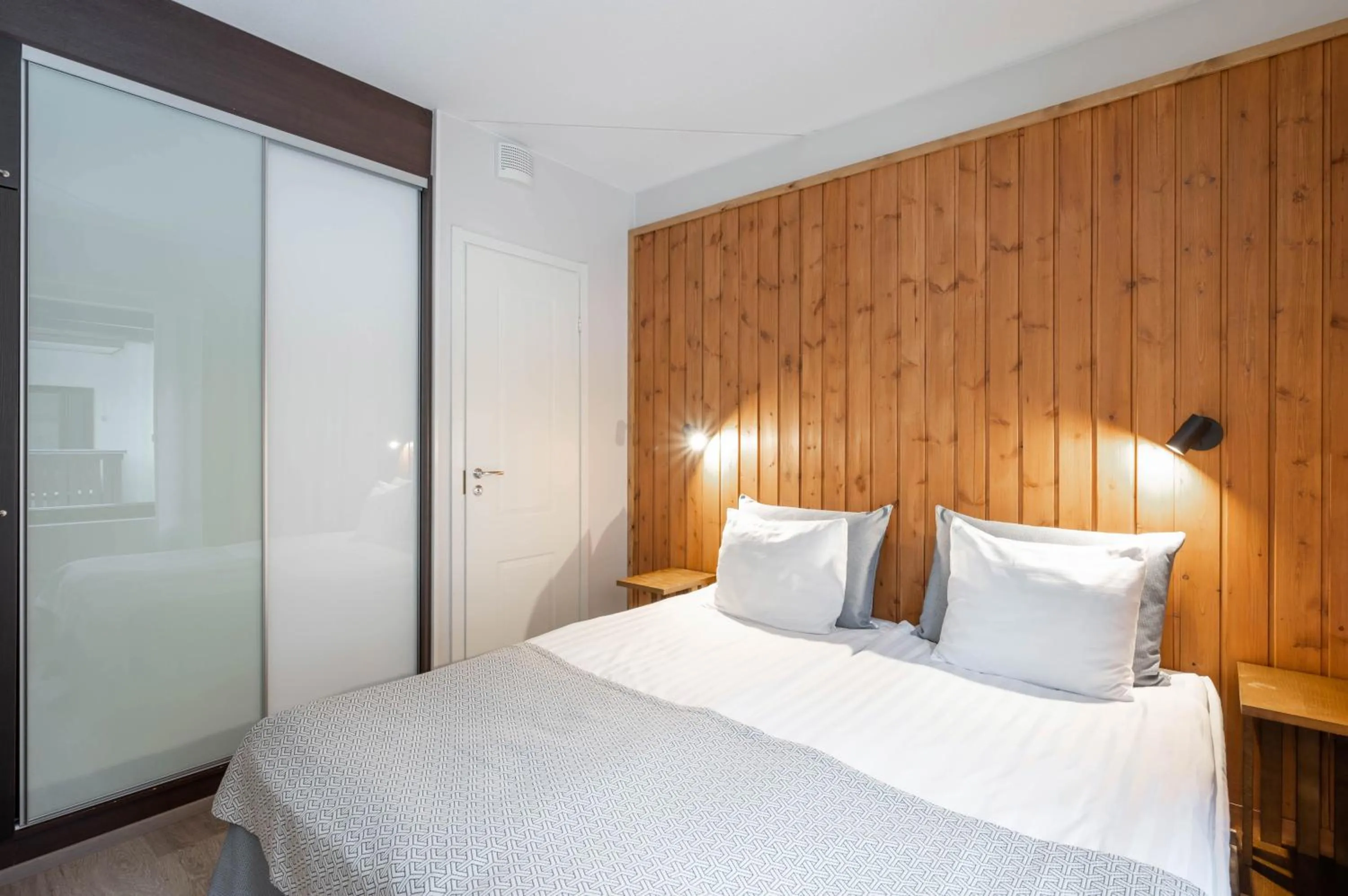 Bedroom, Bed in Ski-Inn RukaVillage