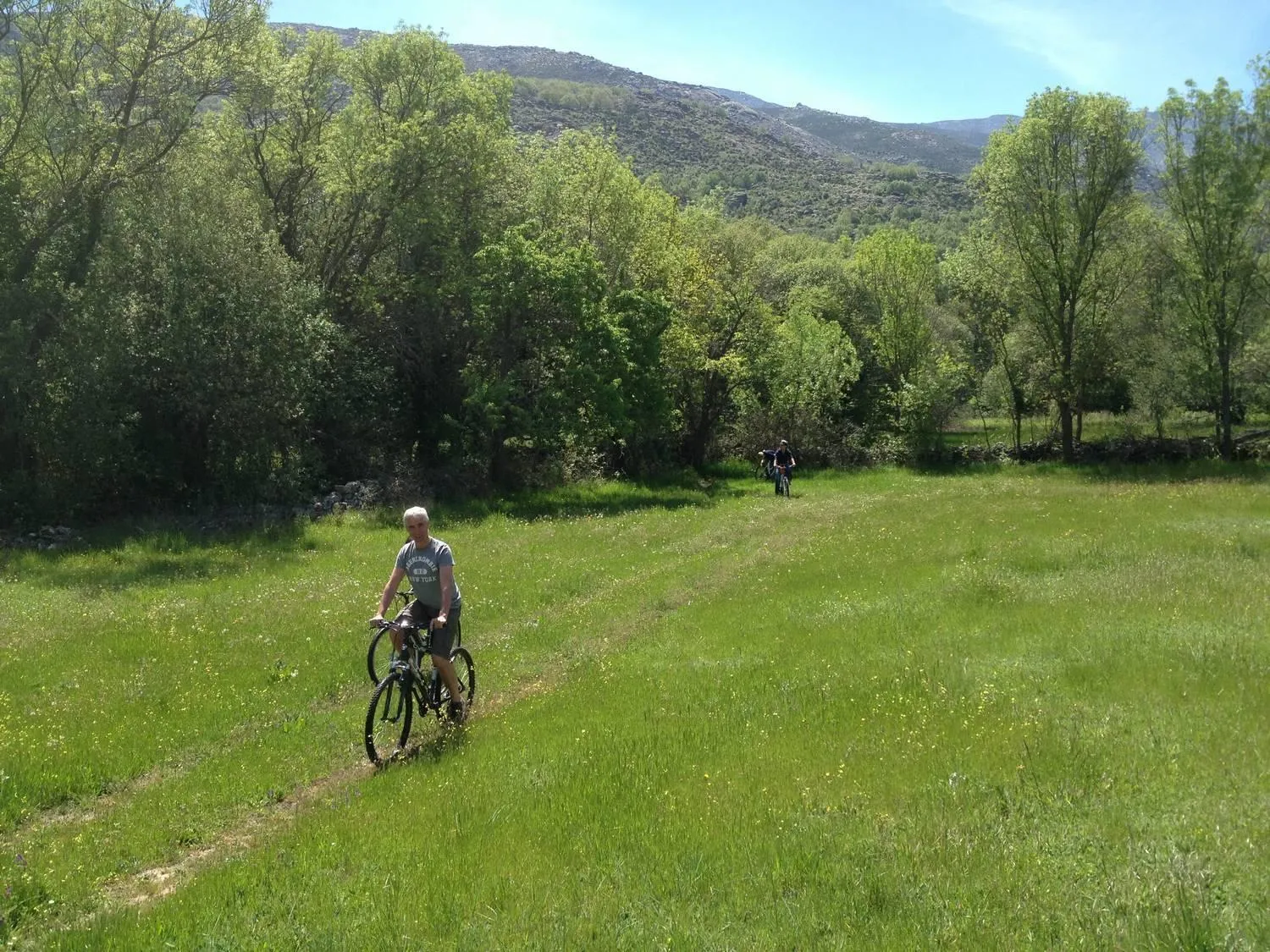 Cycling in El Hotelito