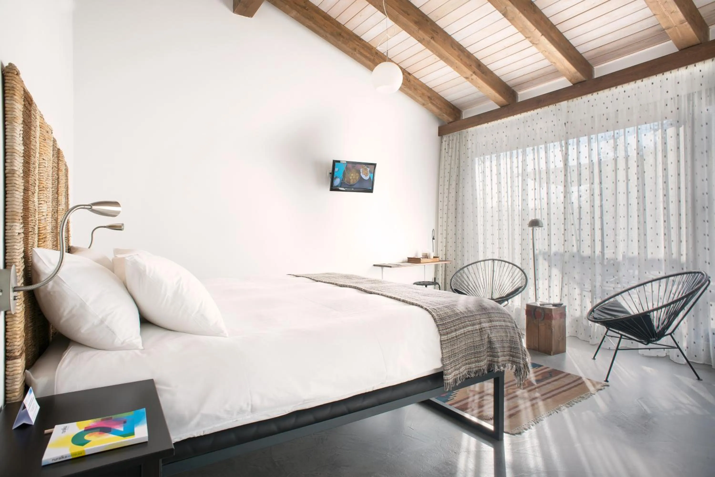 Photo of the whole room in El Hotelito