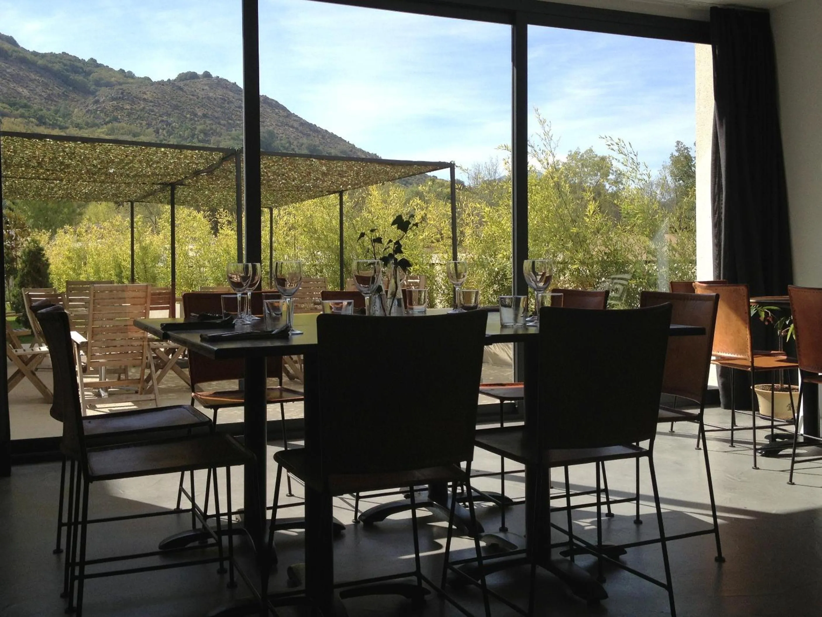 Restaurant/places to eat in El Hotelito