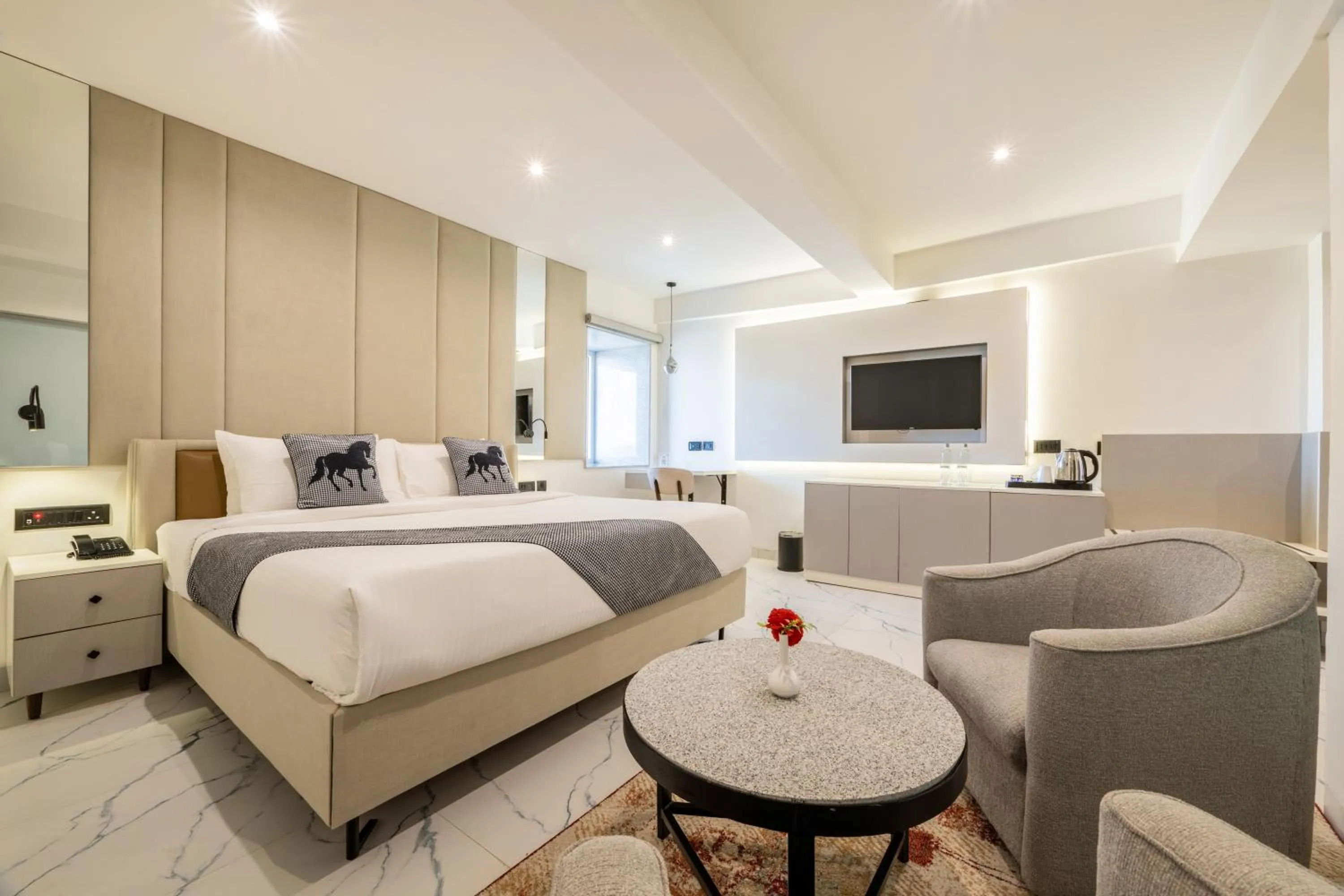 Bedroom, Bed in Pink Pearl Hotel By Chokhi Dhani