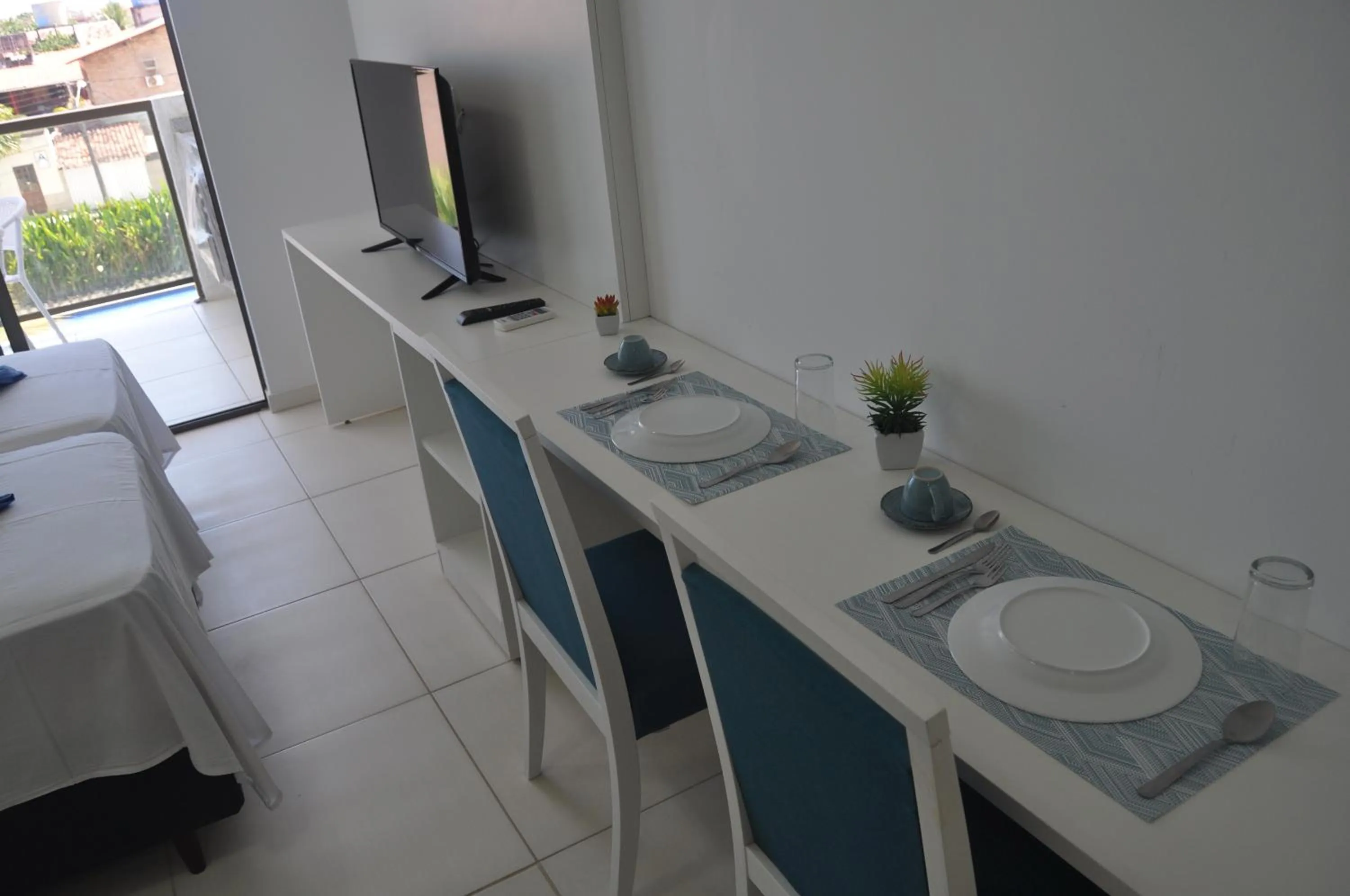 TV and multimedia in Laguna Beach Flat - LUXO