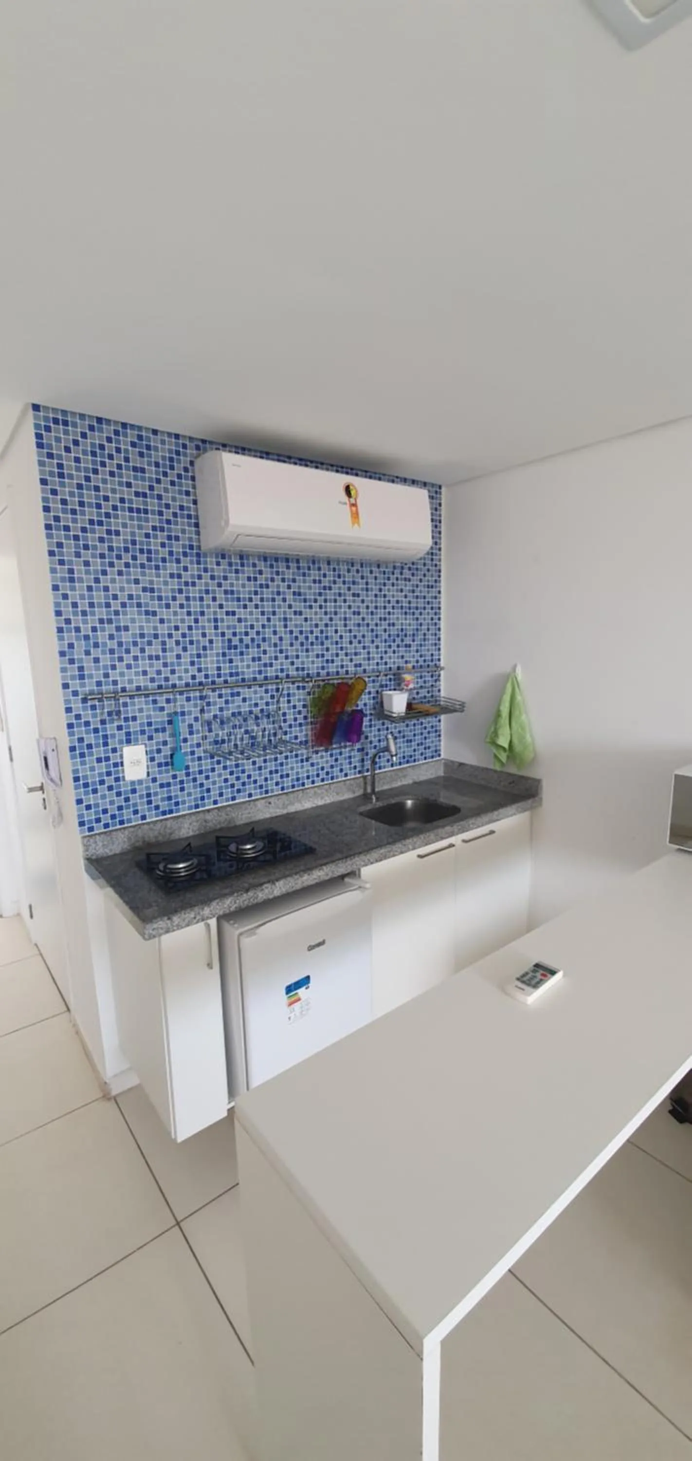 Kitchen or kitchenette in Laguna Beach Flat - LUXO