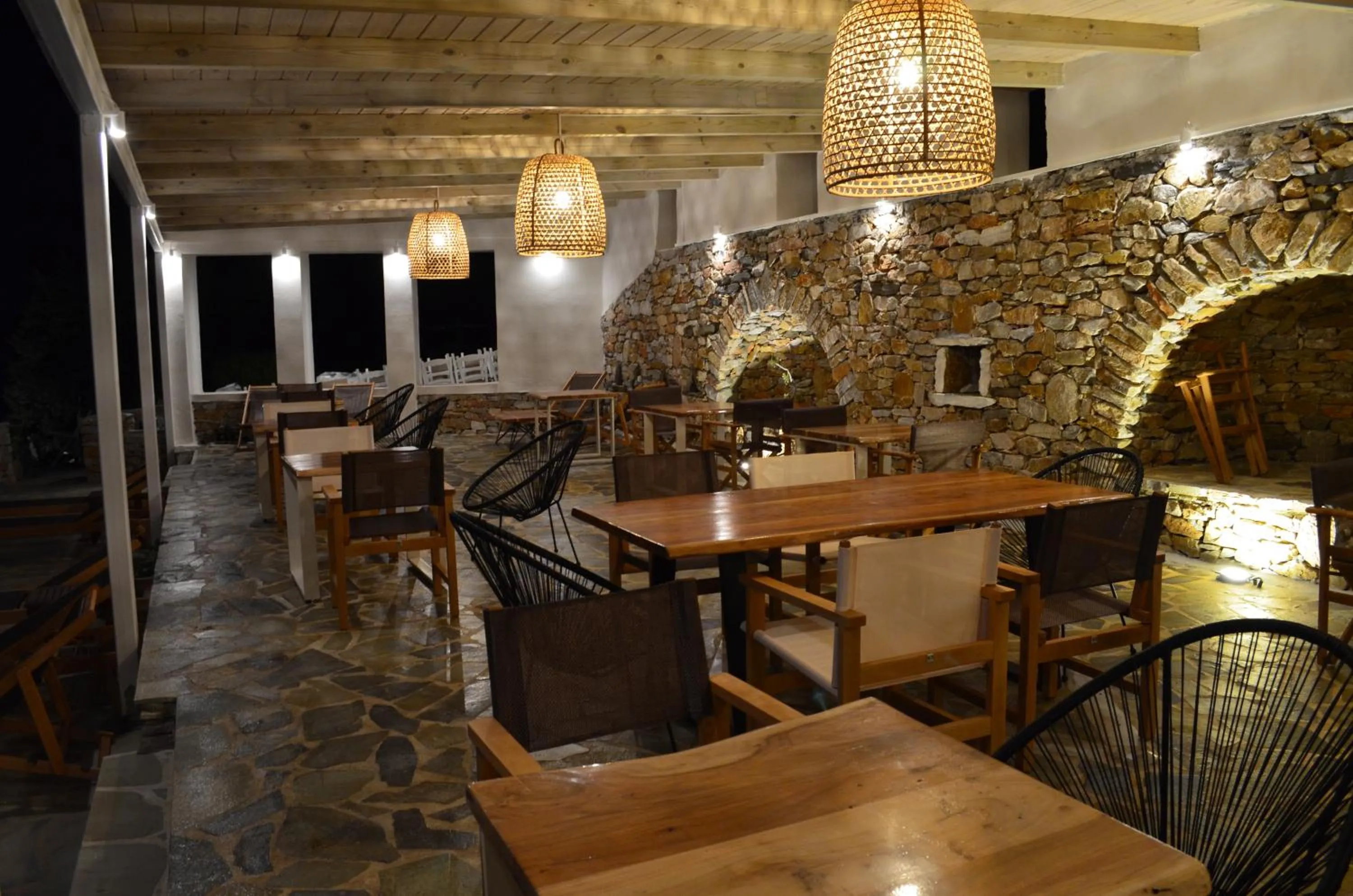 Restaurant/places to eat in Faros Resort