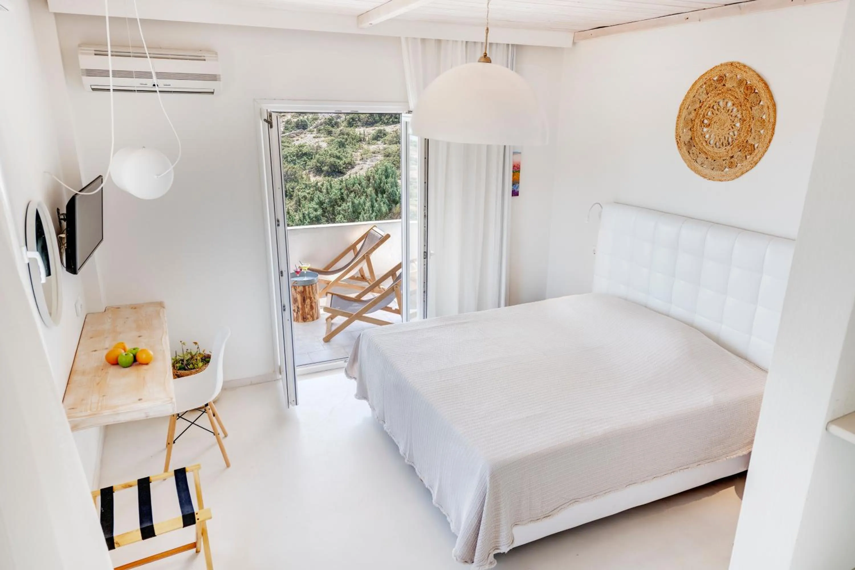 Photo of the whole room, Bed in Faros Resort