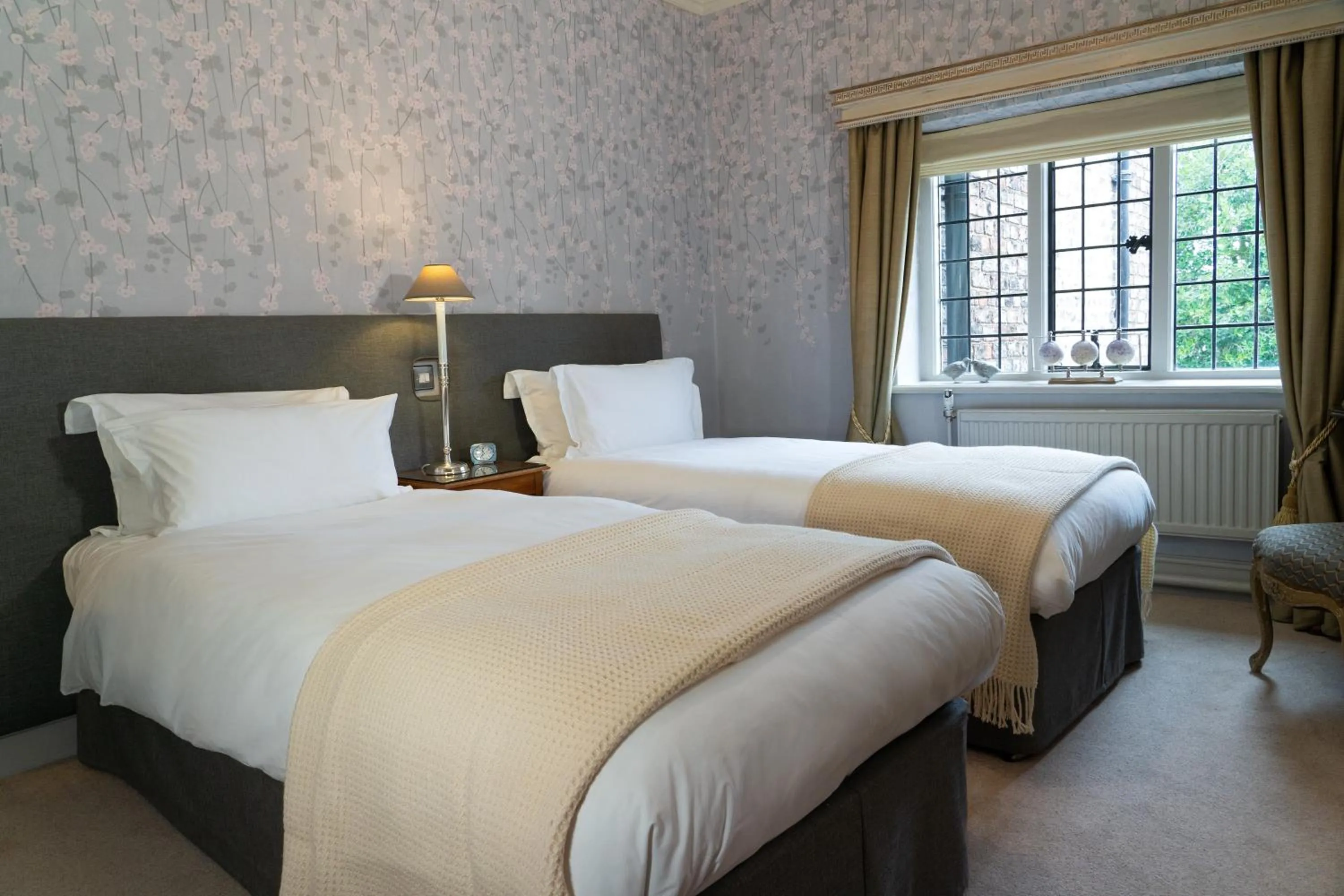 Bed in Grays Court Hotel