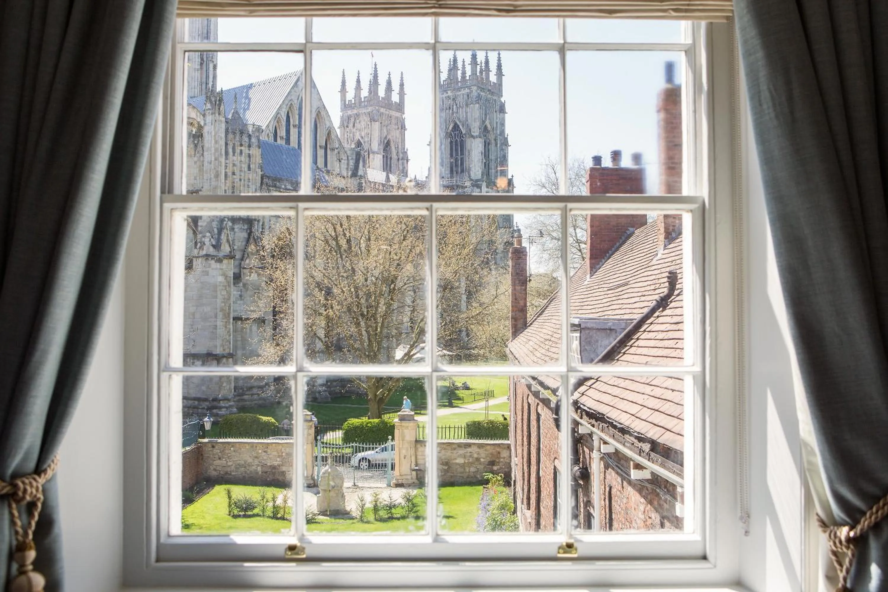 Garden view in Grays Court Hotel