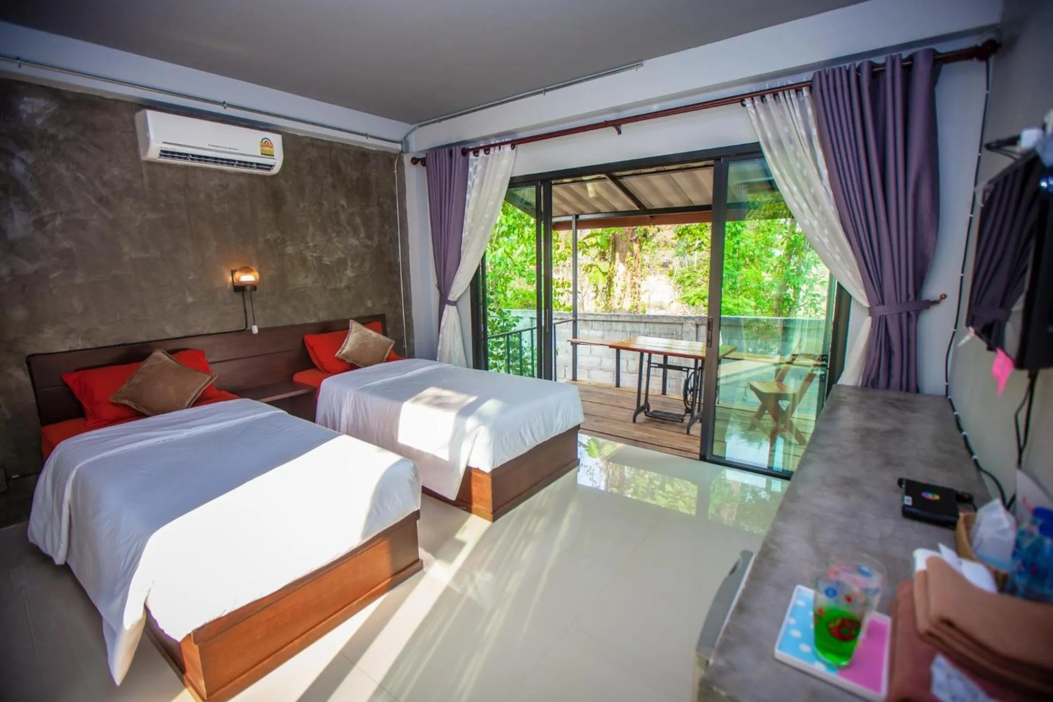 Bed in BR2 House Resort