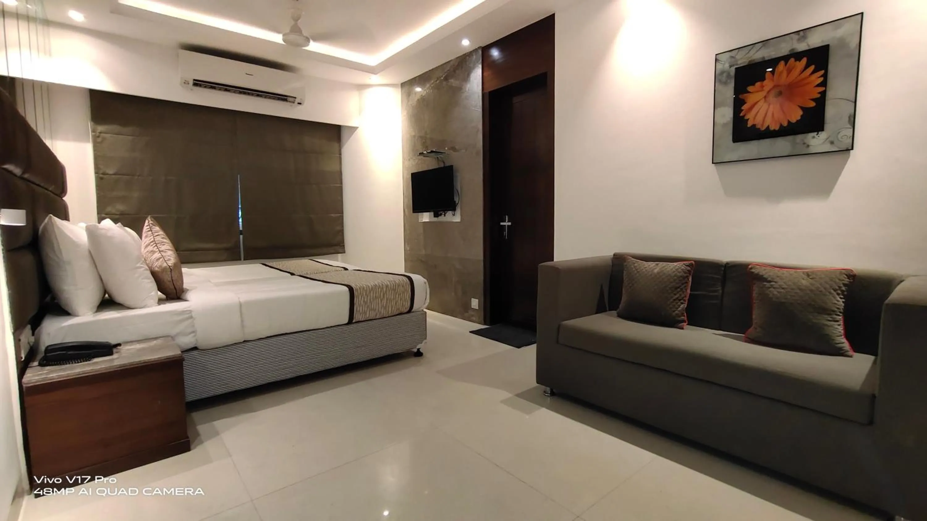 Photo of the whole room, Bed in Hotel Supreme - Cuffe Parade