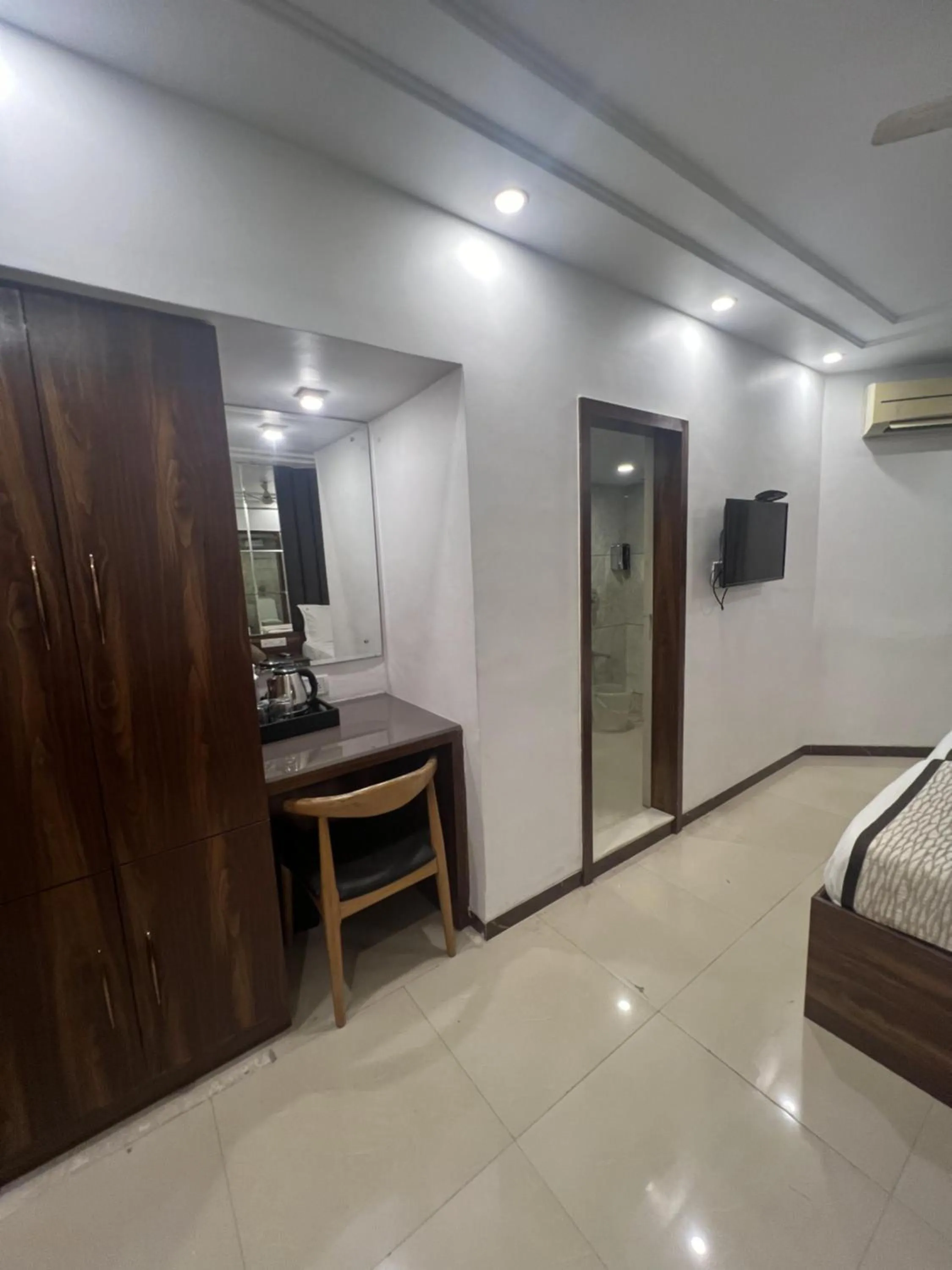 Hotel Supreme - Cuffe Parade