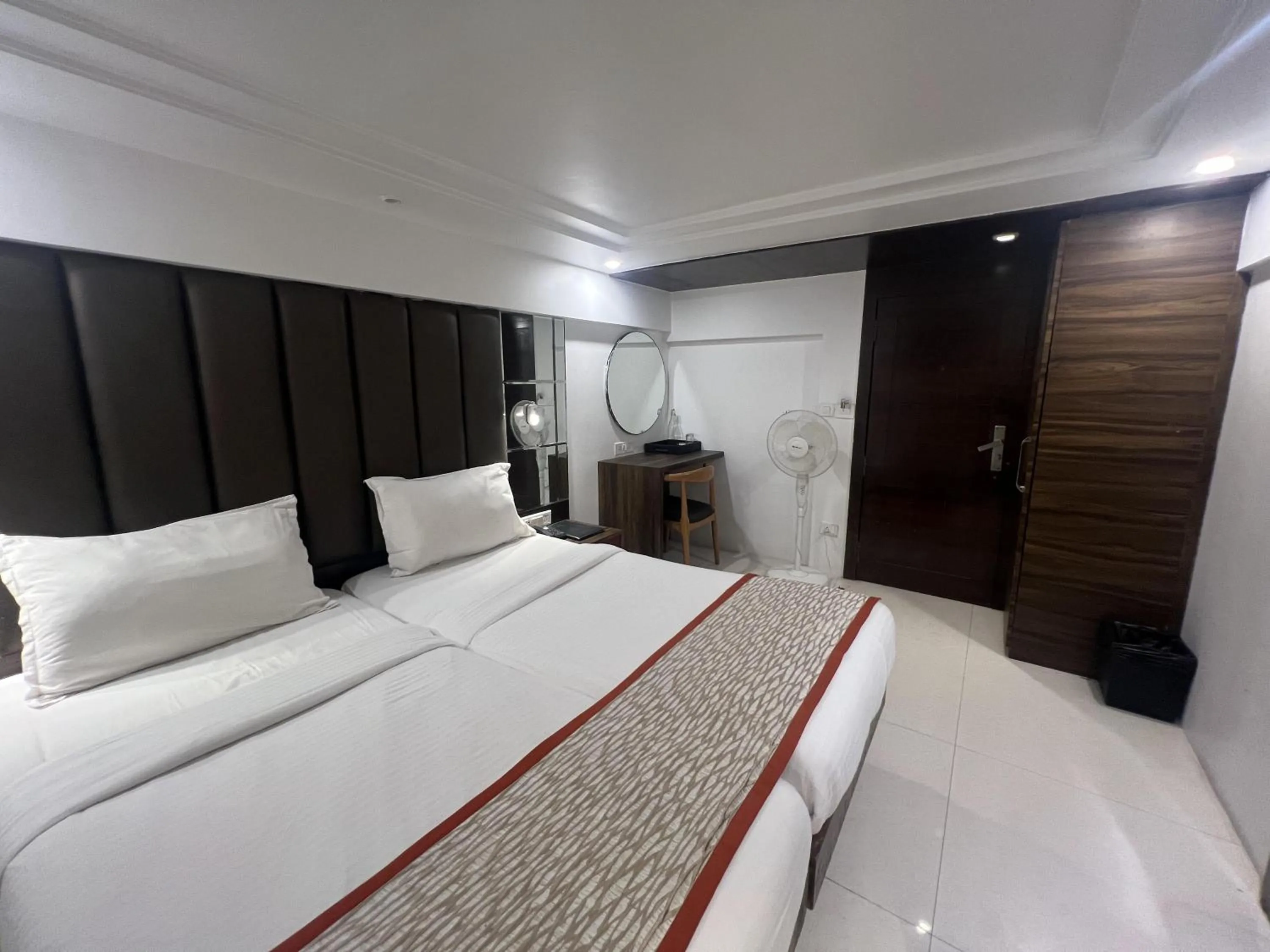 Bed in Hotel Supreme - Cuffe Parade