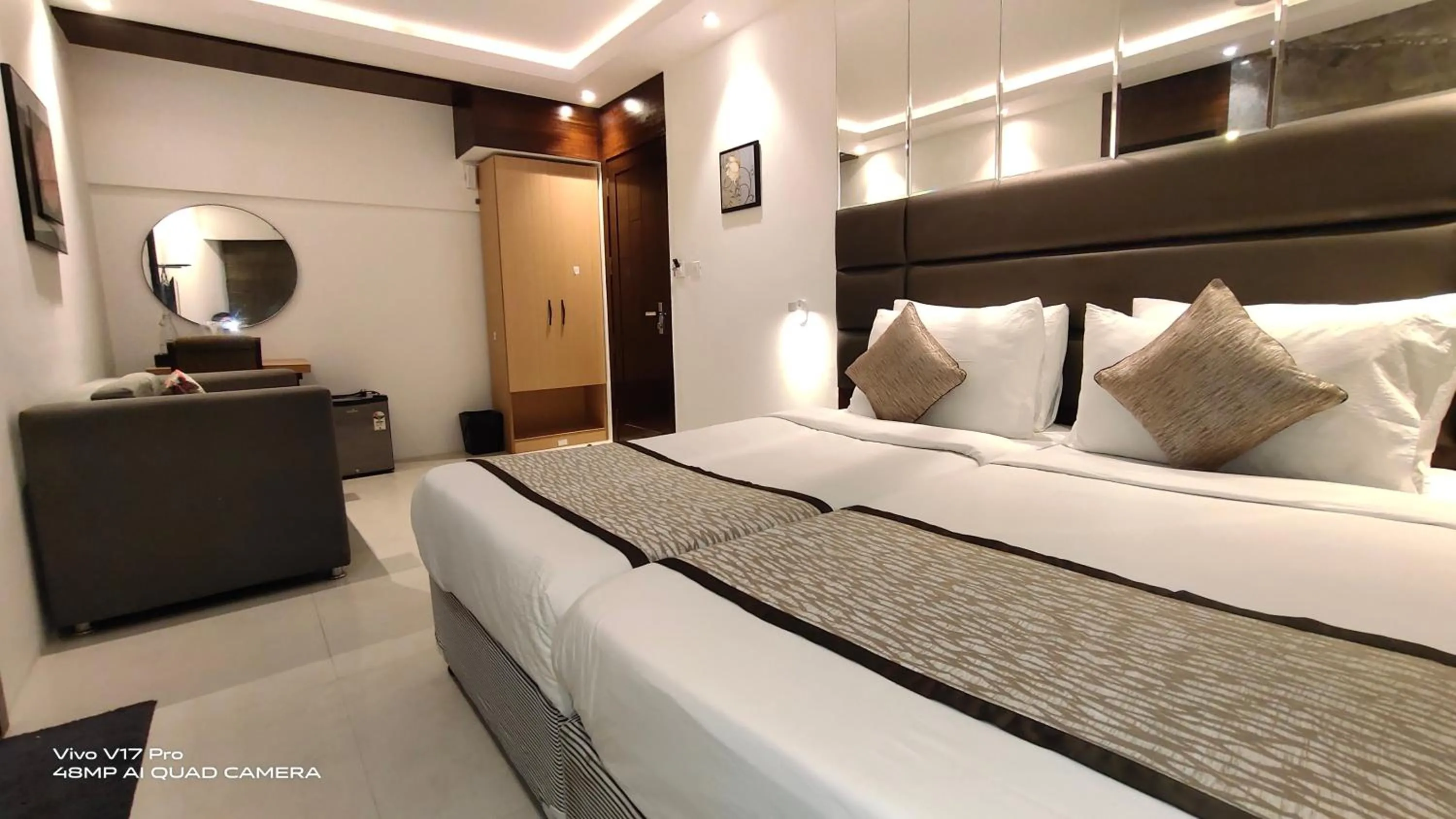 Bedroom, Bed in Hotel Supreme - Cuffe Parade