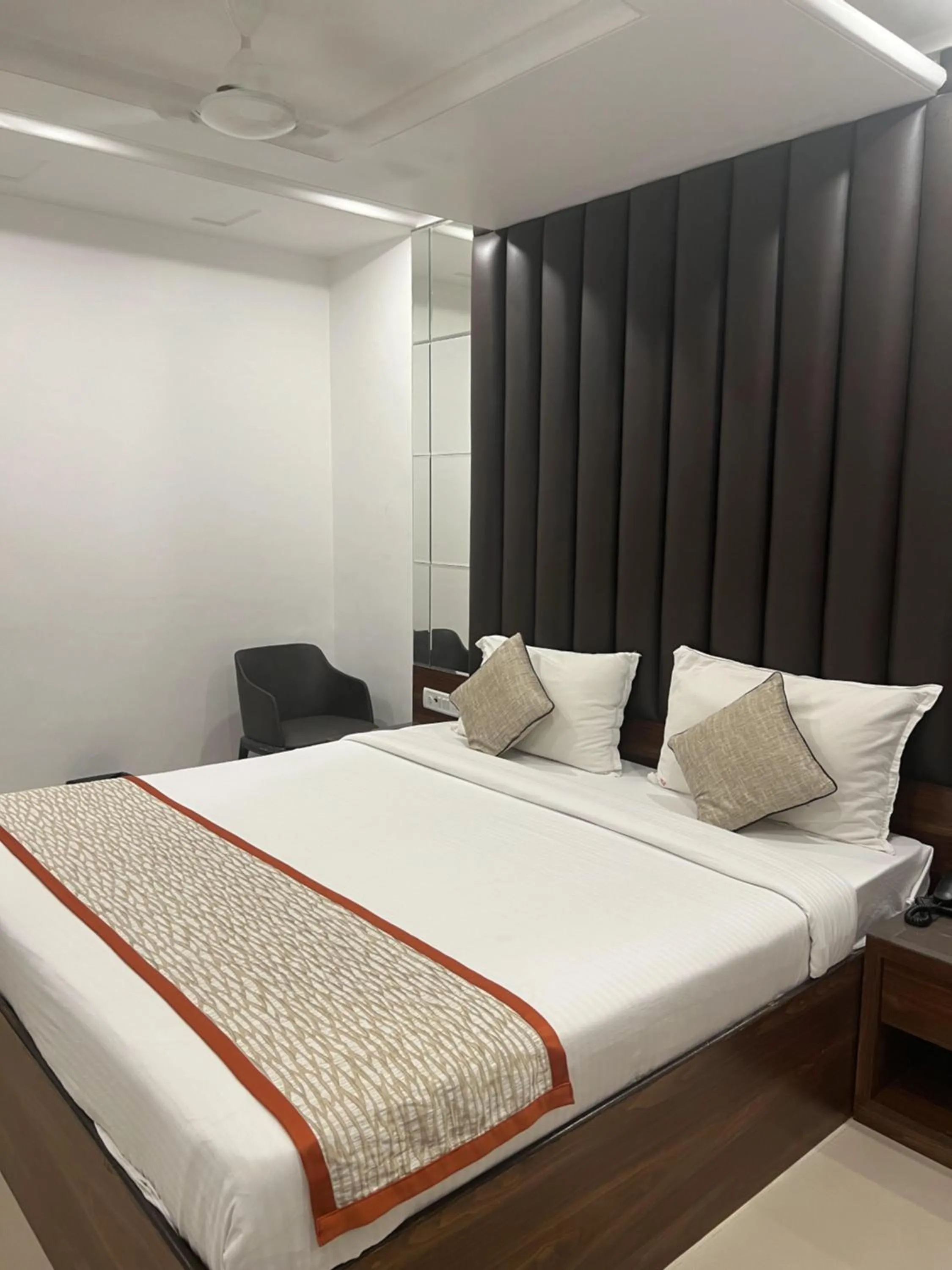 Bed in Hotel Supreme - Cuffe Parade