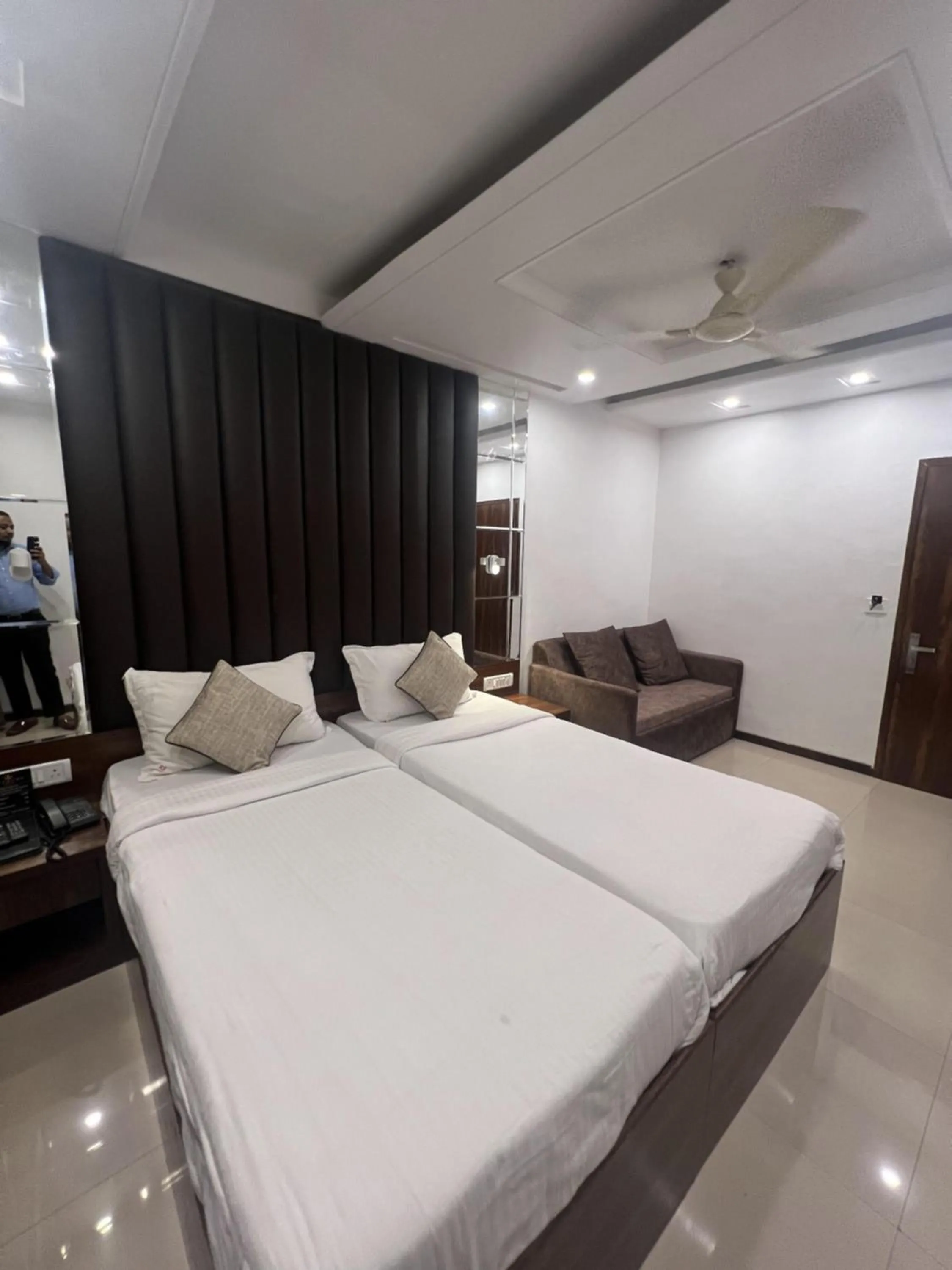 Bed in Hotel Supreme - Cuffe Parade