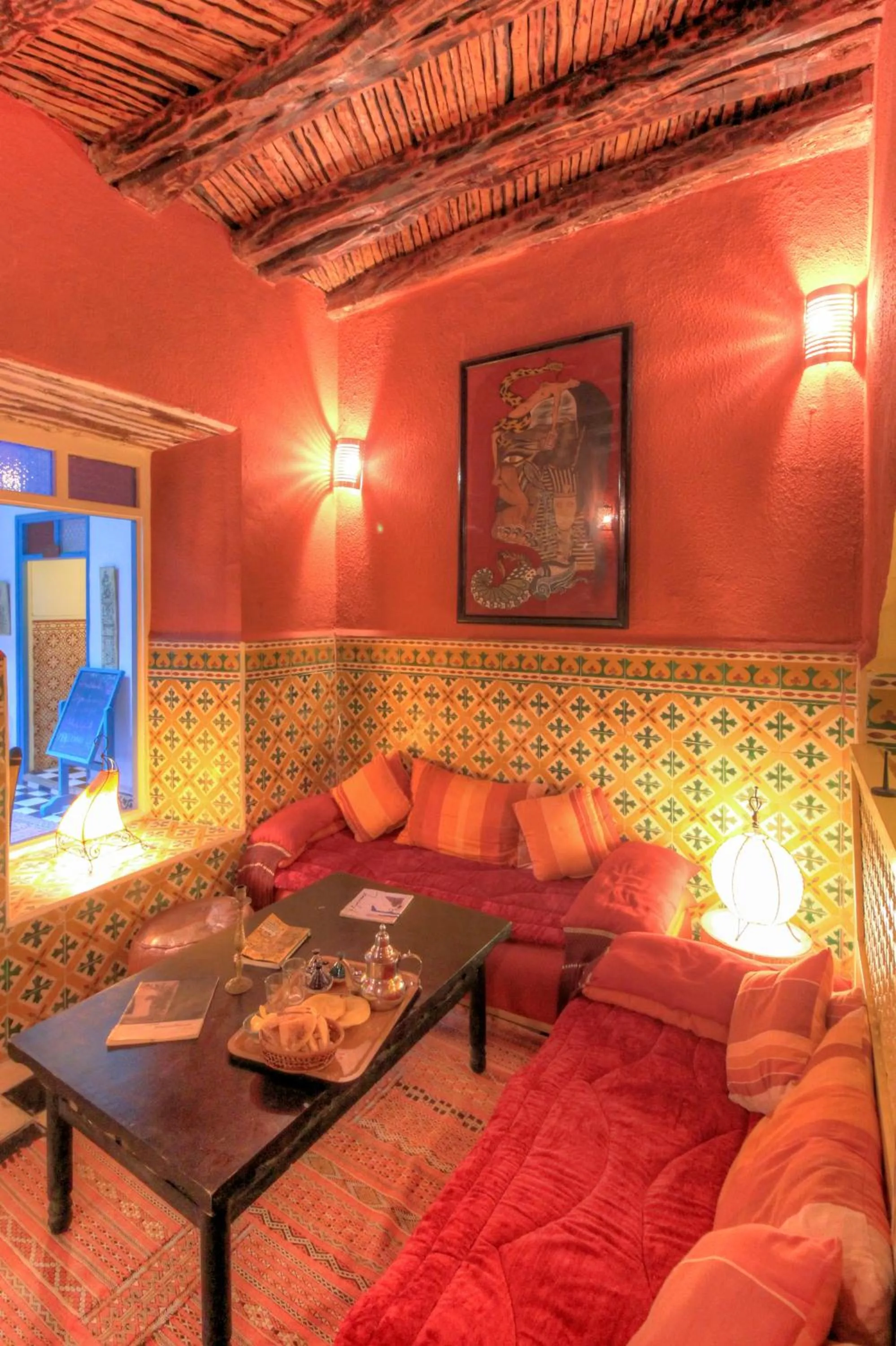 Restaurant/places to eat in Les Matins Bleus