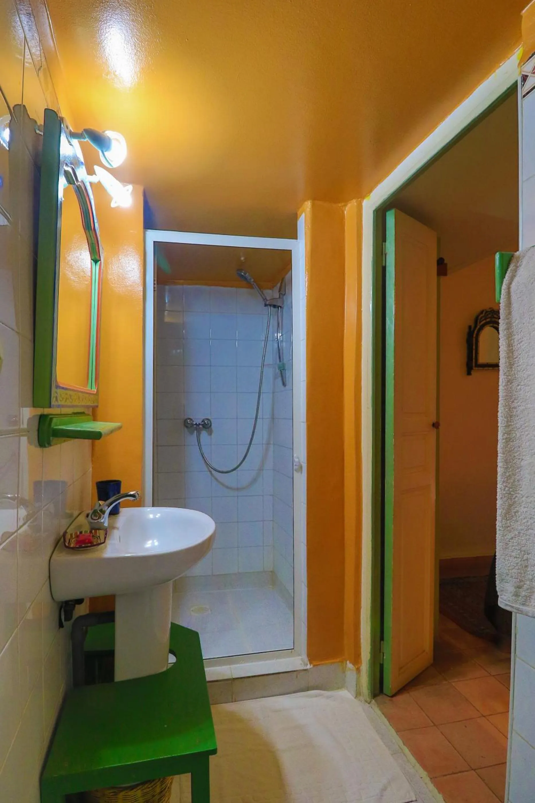 Bathroom in Les Matins Bleus