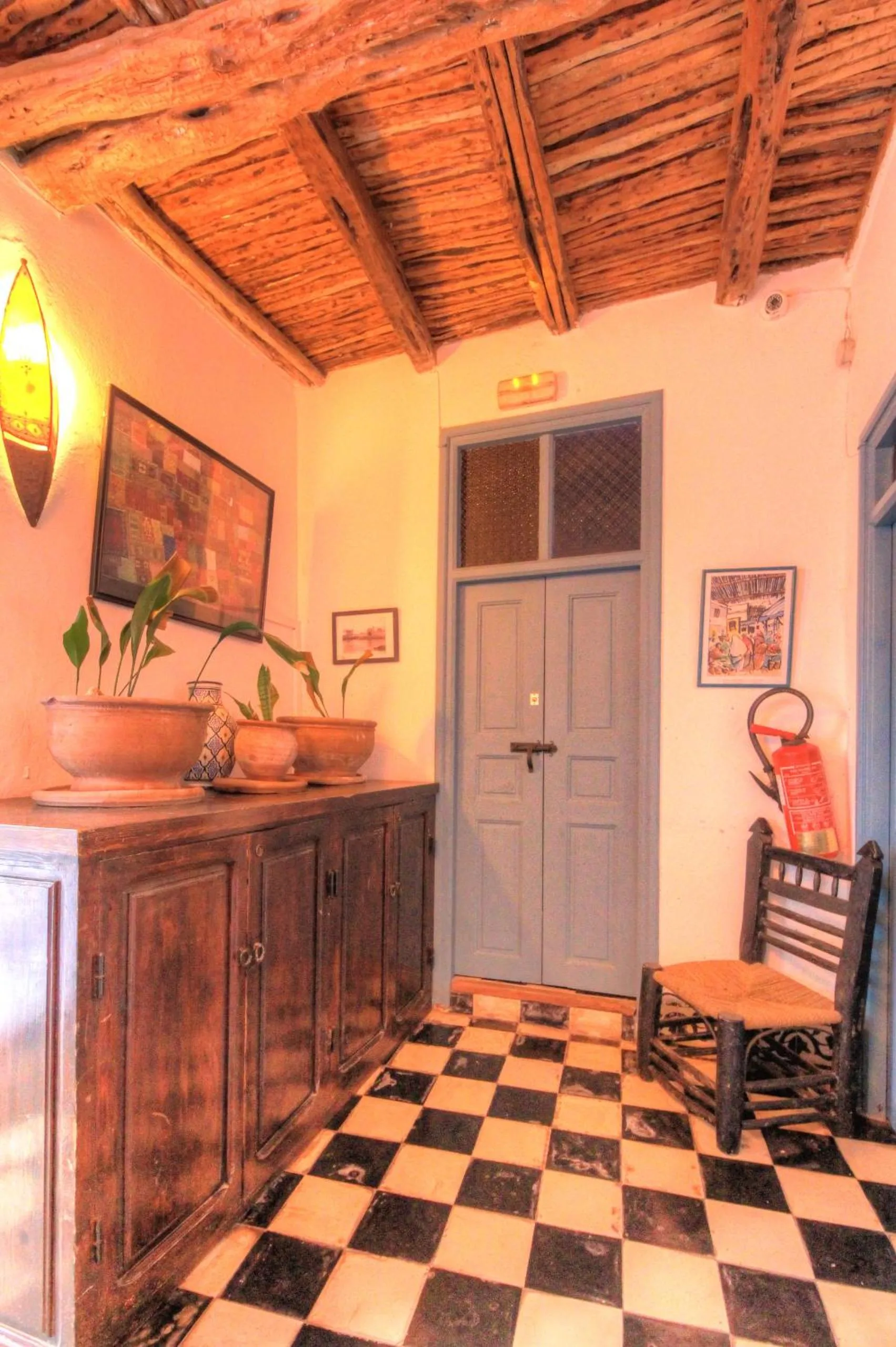 Decorative detail in Les Matins Bleus