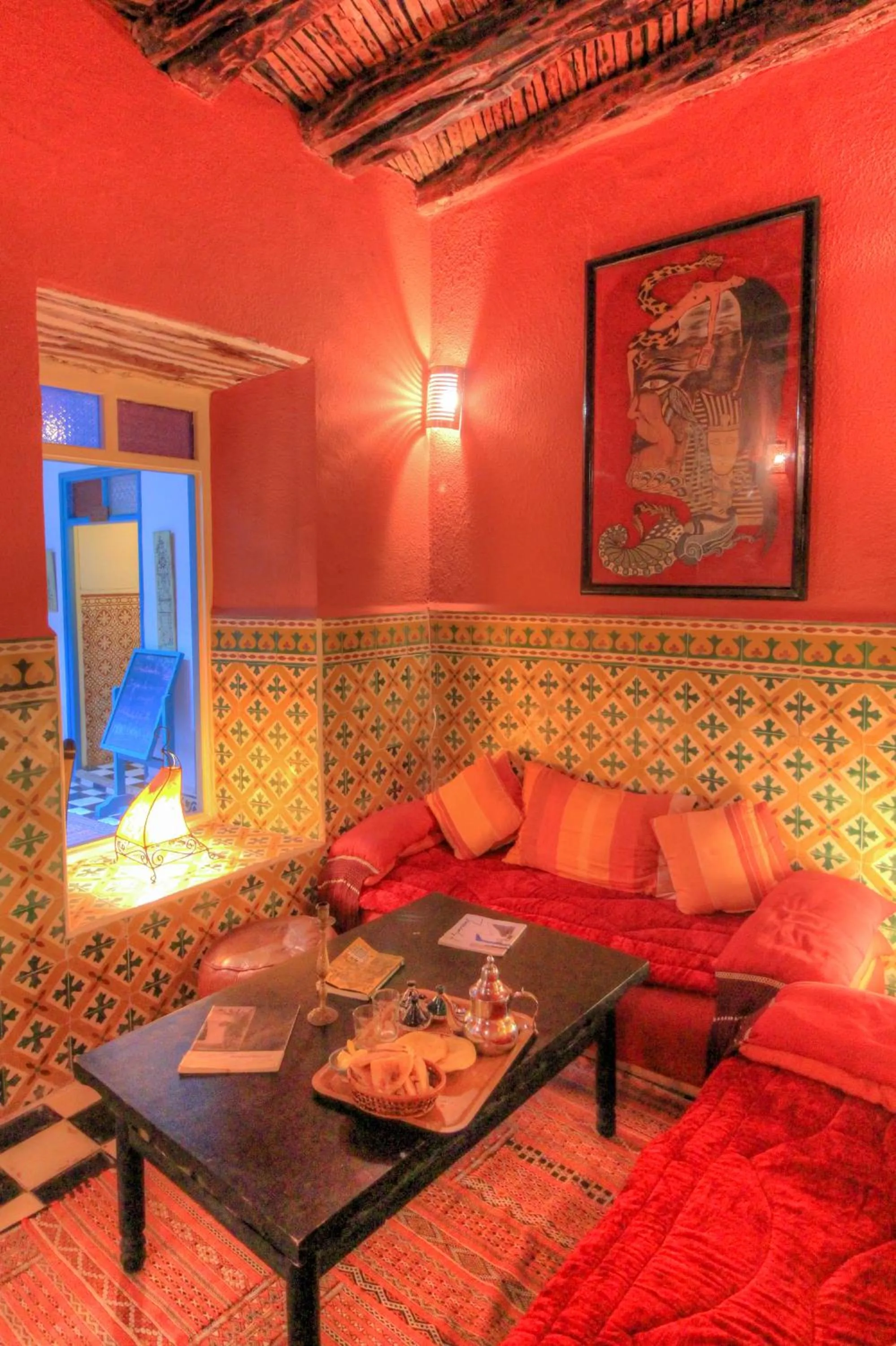 Restaurant/places to eat in Les Matins Bleus