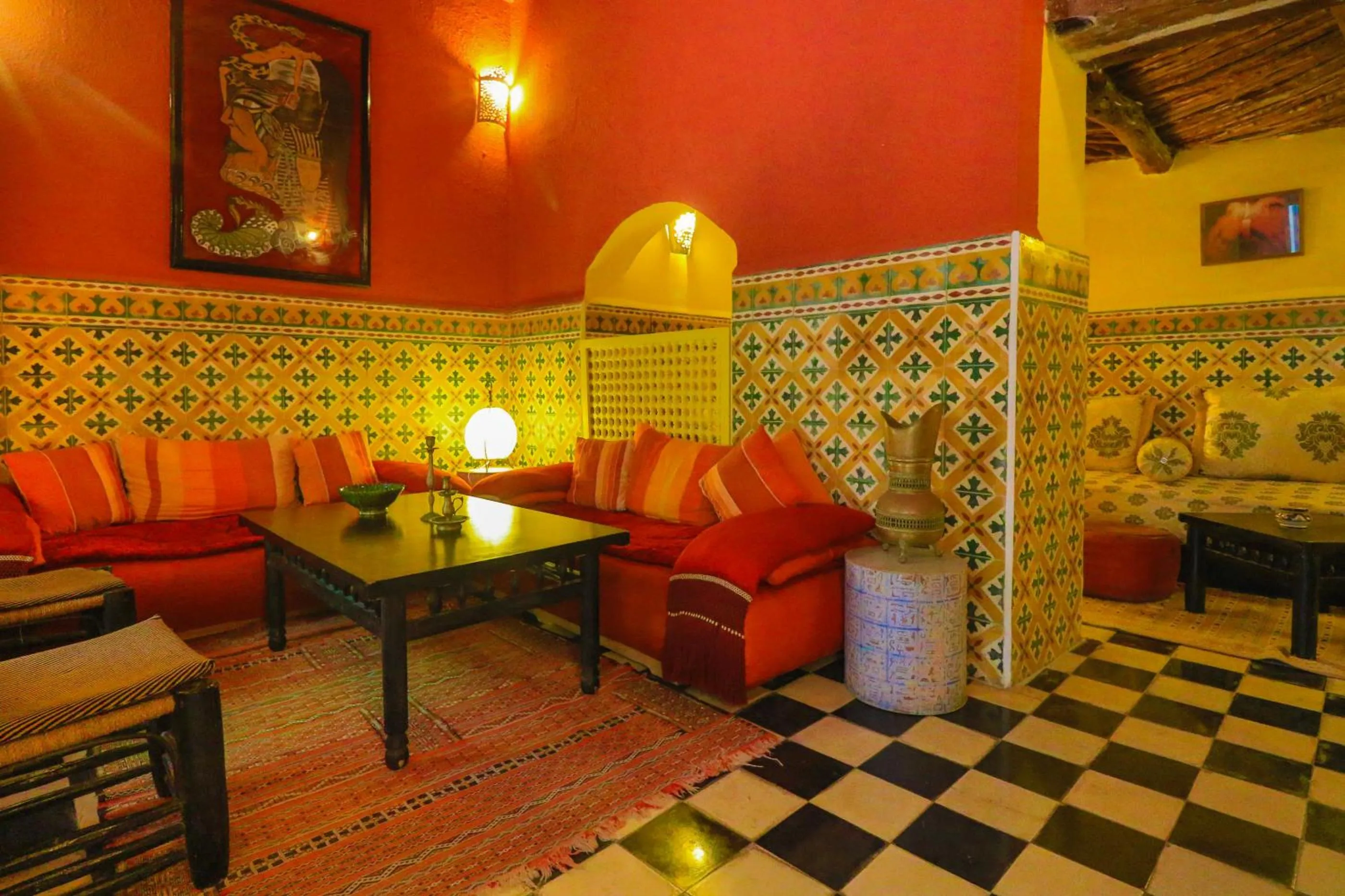 Communal lounge/ TV room in Les Matins Bleus