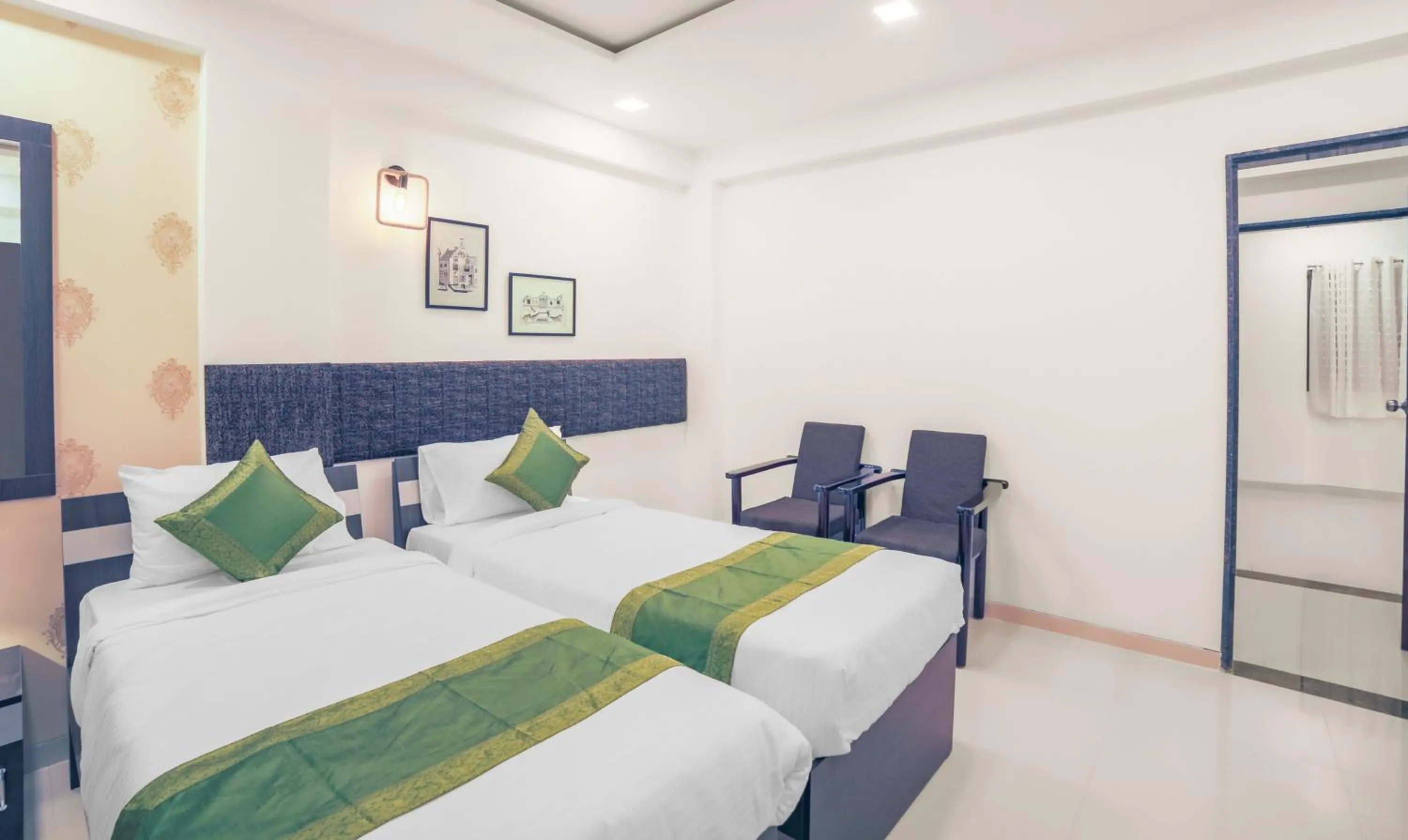 Bed in Treebo Chalets, Nagpur Airport