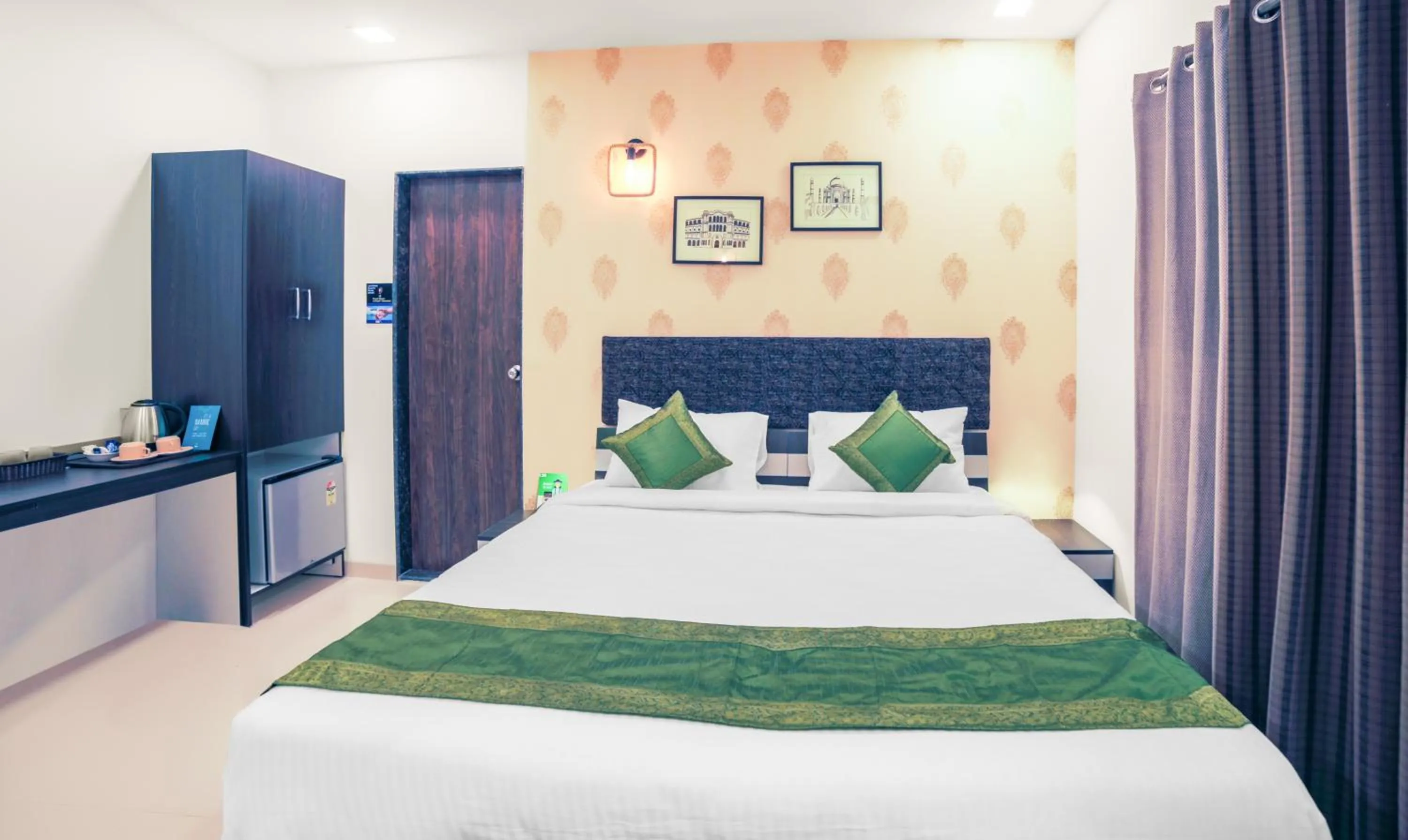 Bed in Treebo Chalets, Nagpur Airport