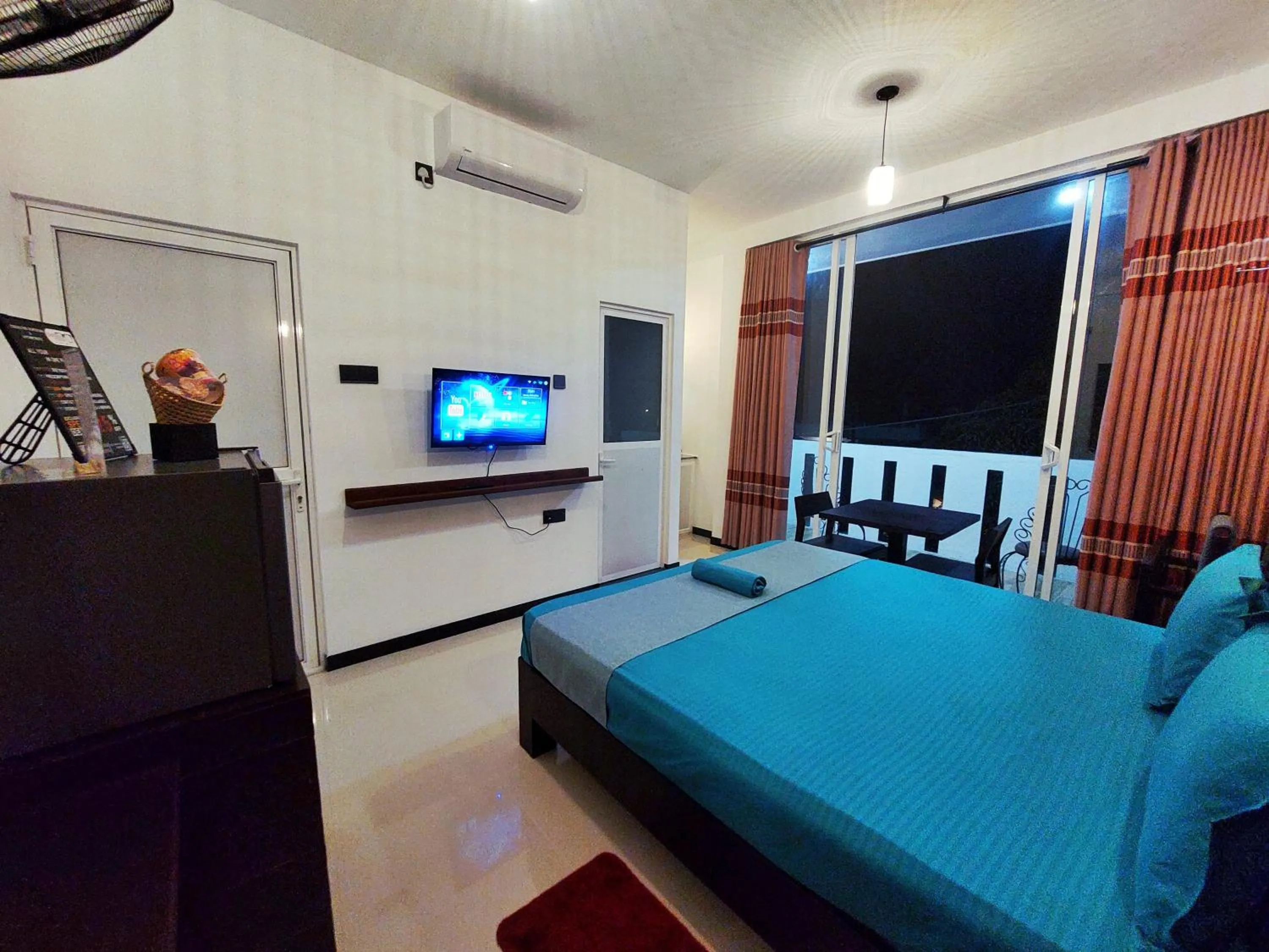 Bed in CHEN VILLA - Near Airport