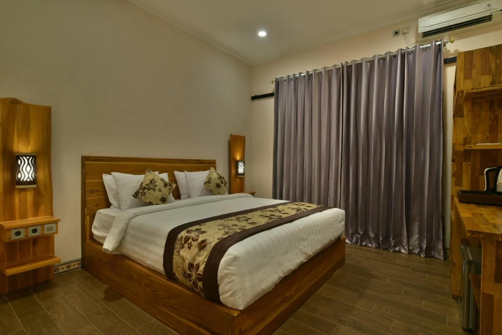 Bed in Saka Boutique Hotel