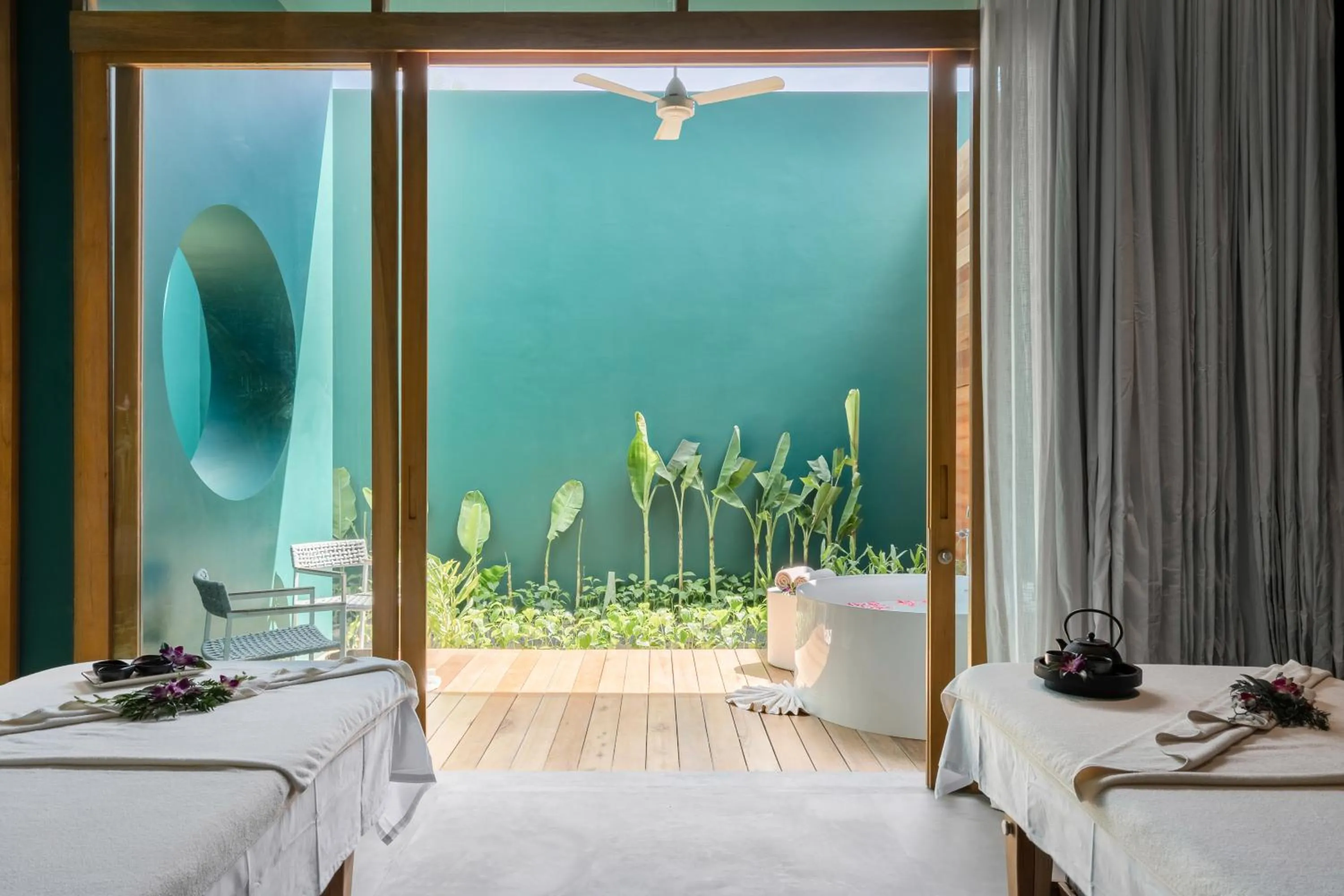 Spa and wellness centre/facilities, Bed in SALA Samui Chaweng Beach Resort
