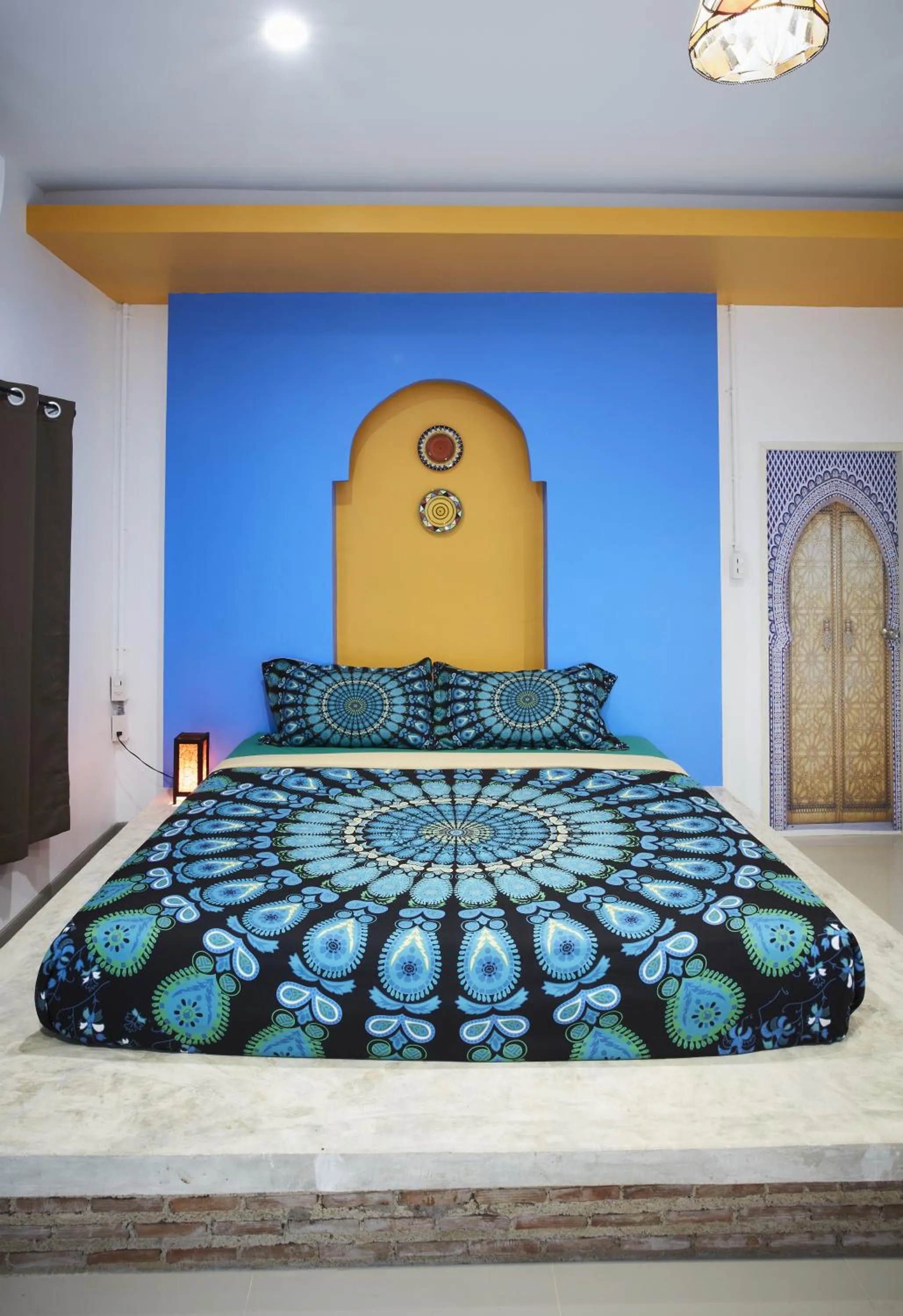 Bed in The Sun resort Ratchaburi